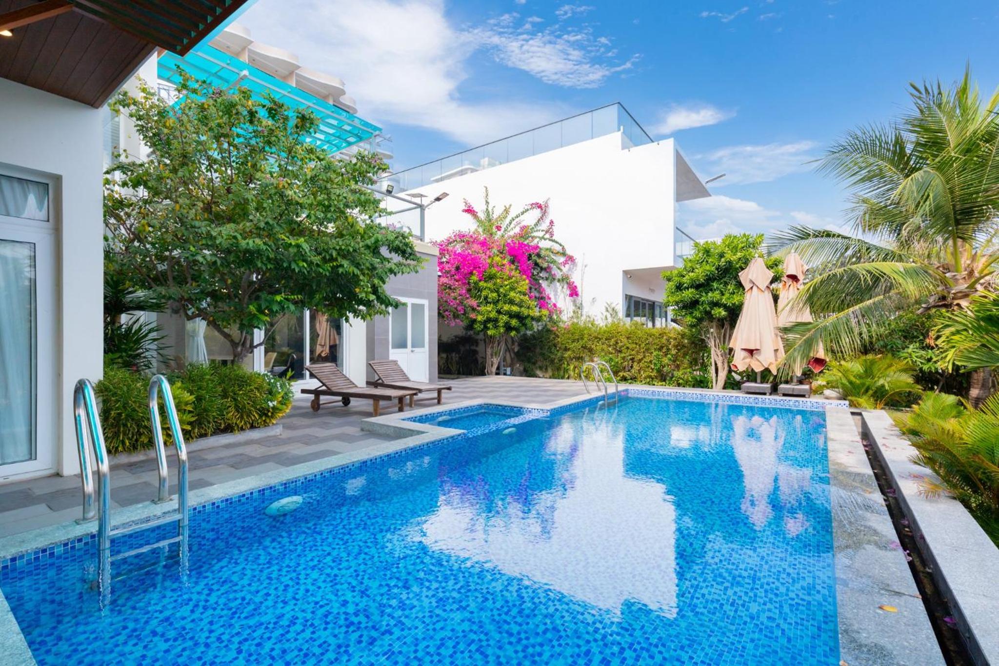 R7 Aria Resort view 4