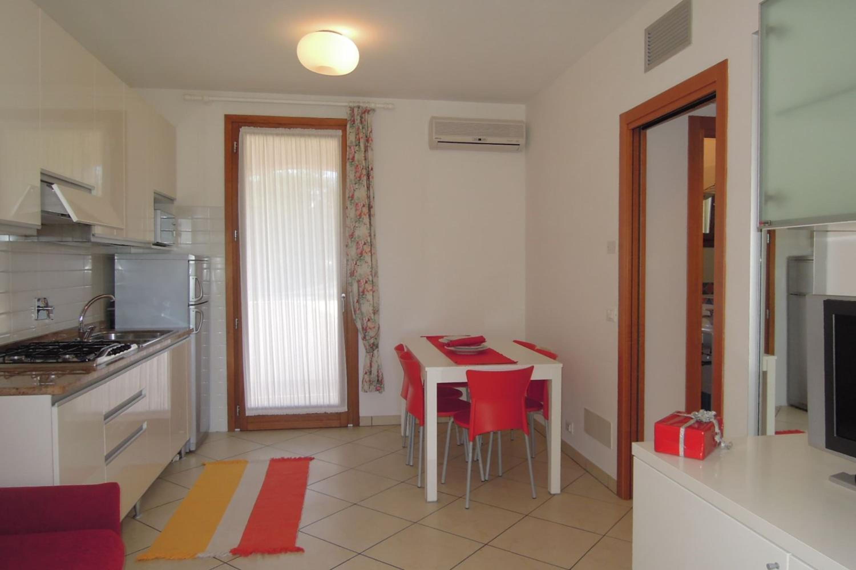 Modern three room flat with pool view 5