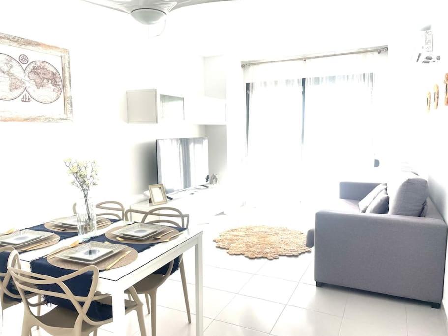 Apt.GlassTerrace,jacuzzi,1a lineaSea,Piscina.