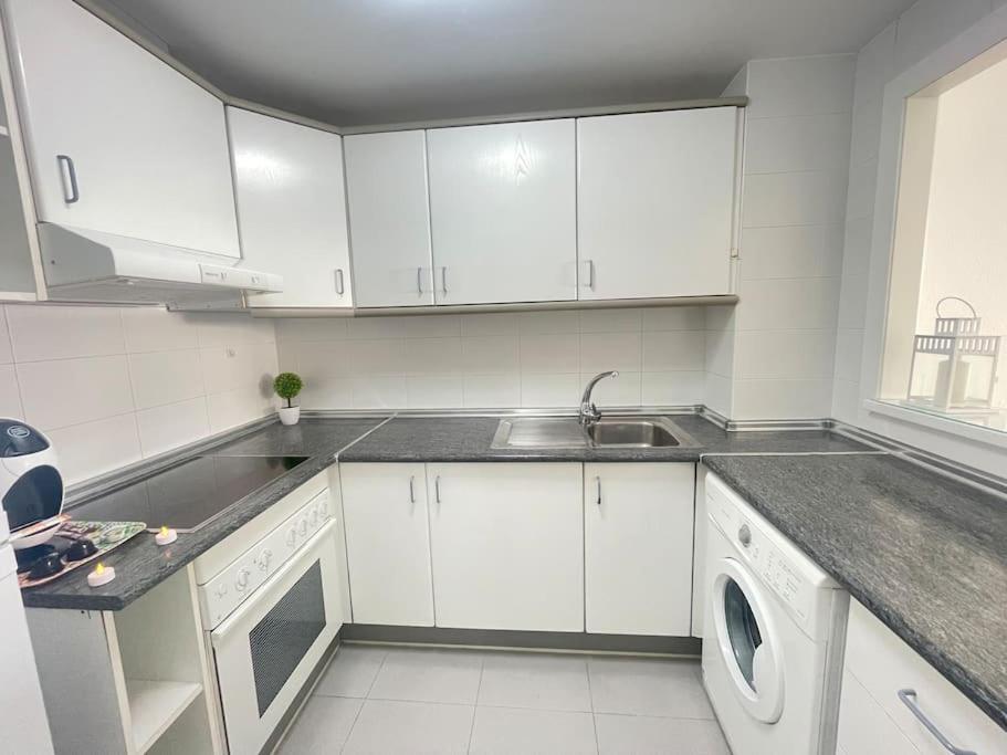 Apt.GlassTerrace,jacuzzi,1a lineaSea,Piscina.