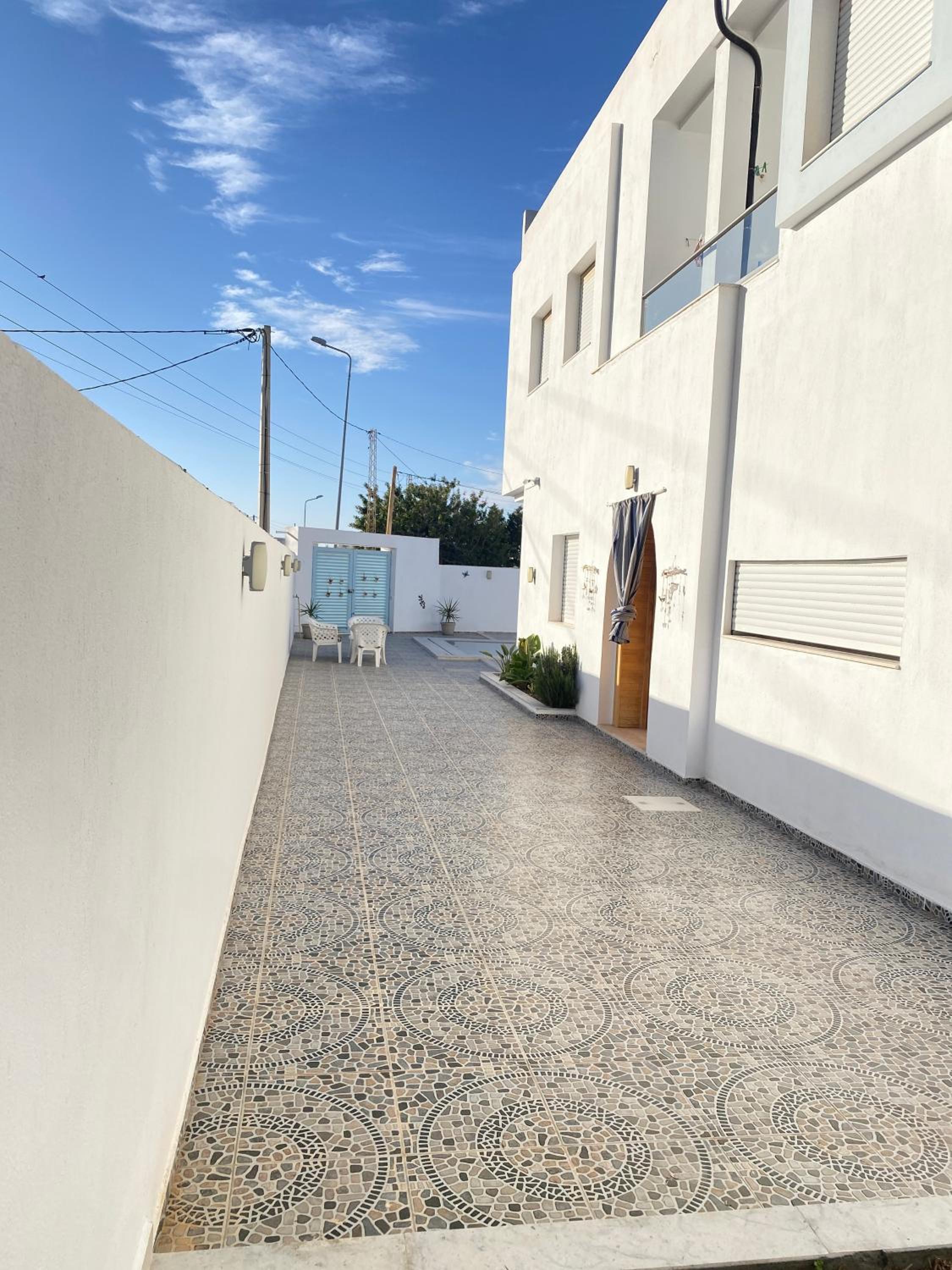 Photo 19