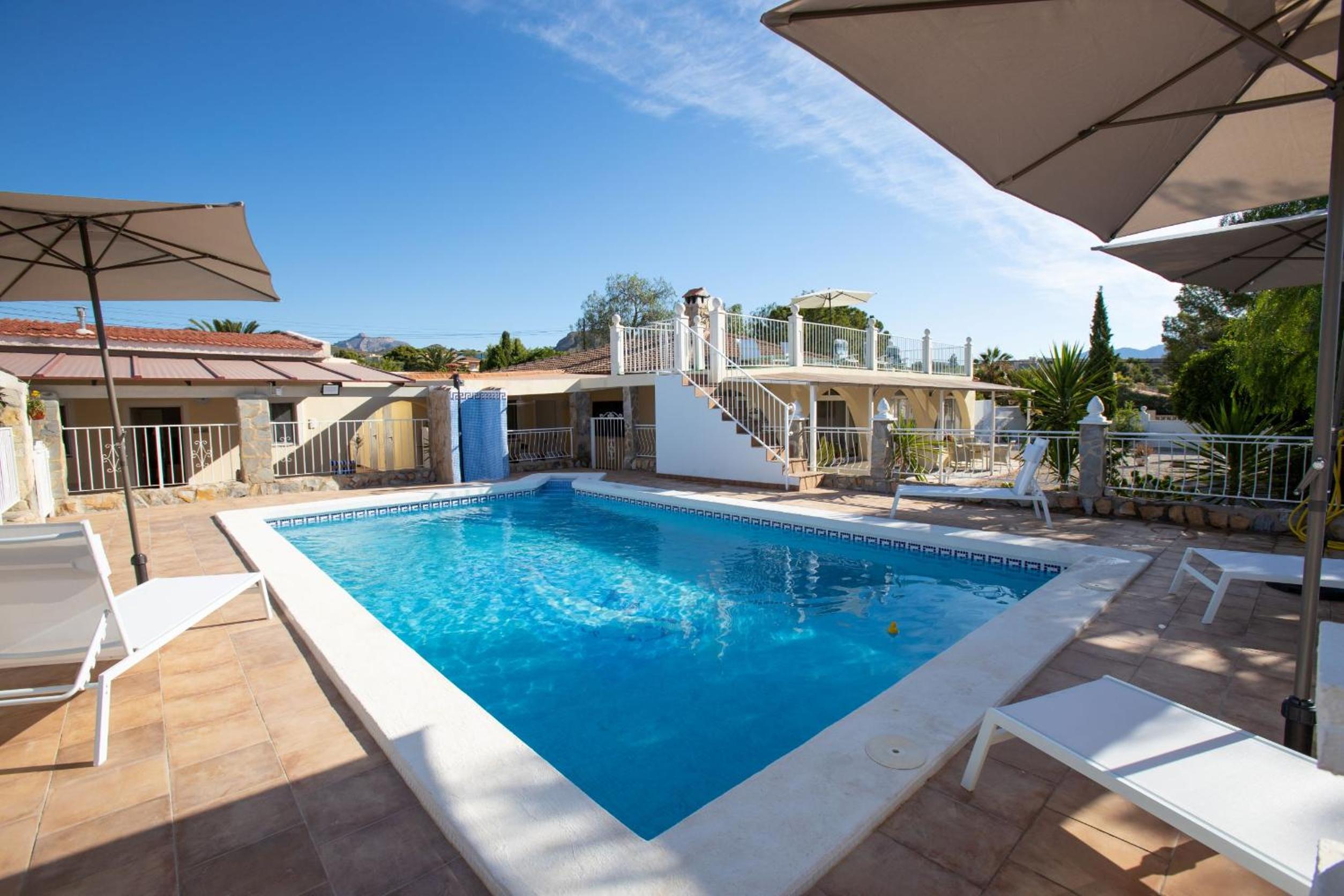 Garten und Pool