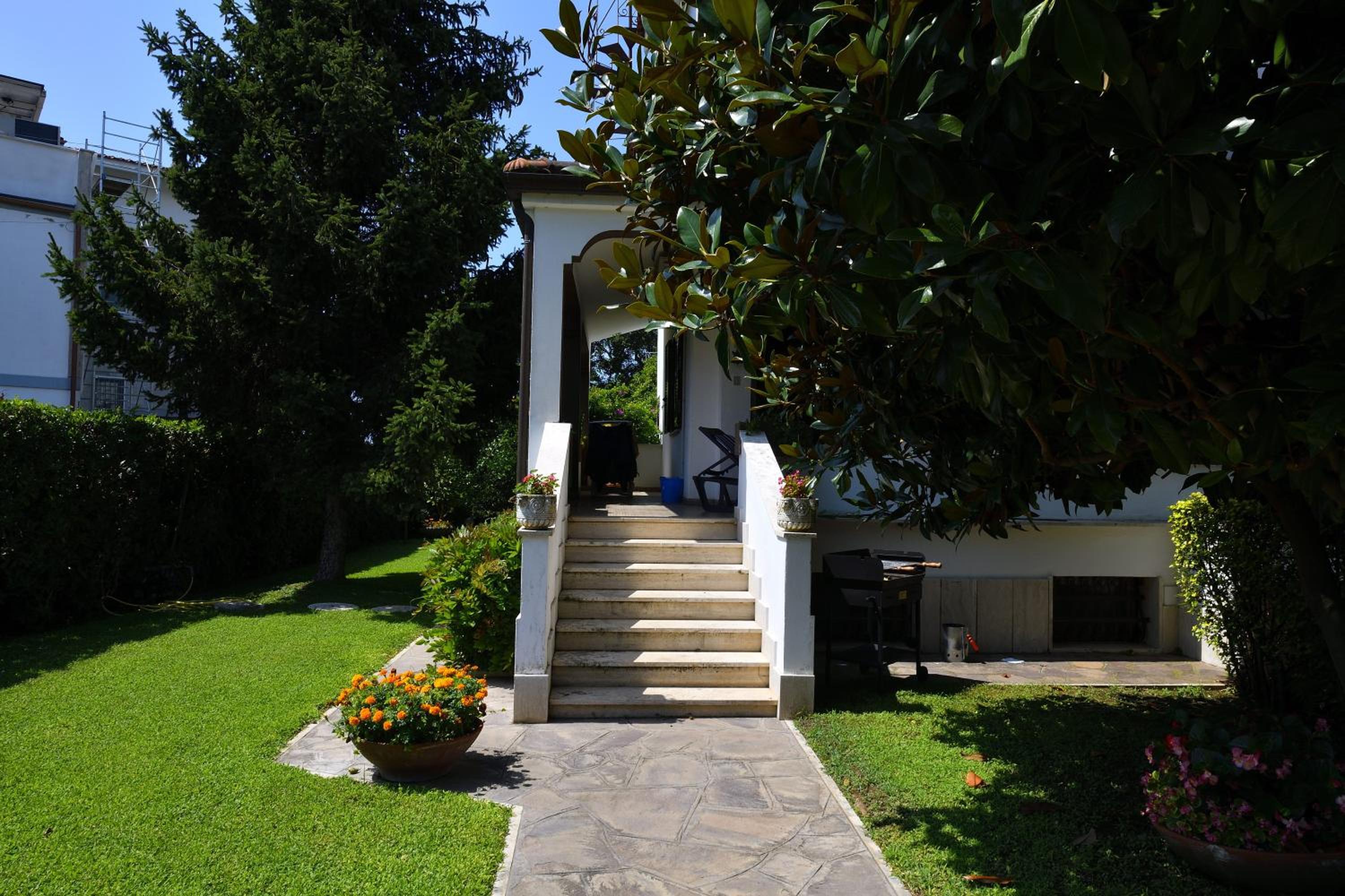 Photo 24
