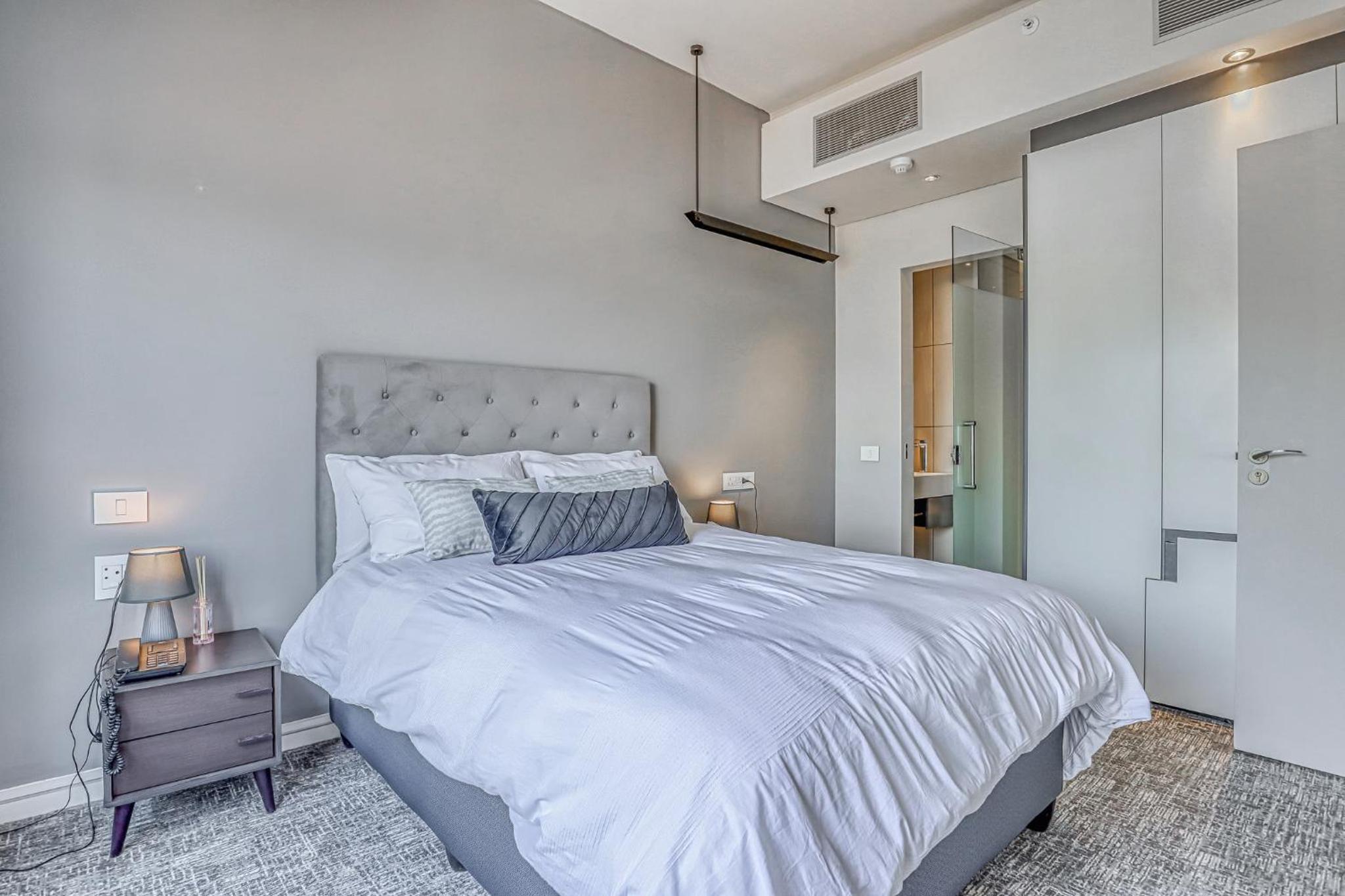 Luxurious One Bedroom Apartment - Capital On Park