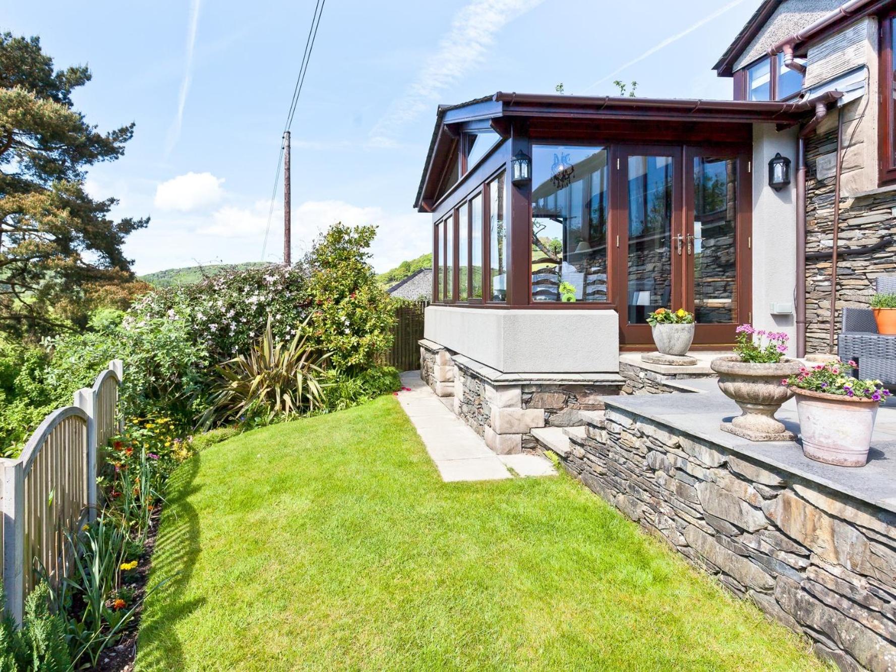 Hill Crest Country Guest House