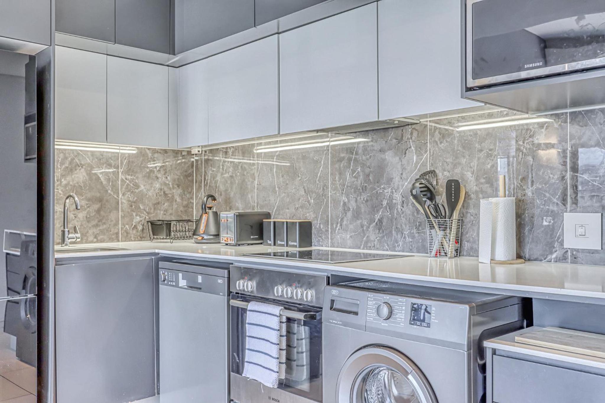 Luxurious One Bedroom Apartment - Capital On Park