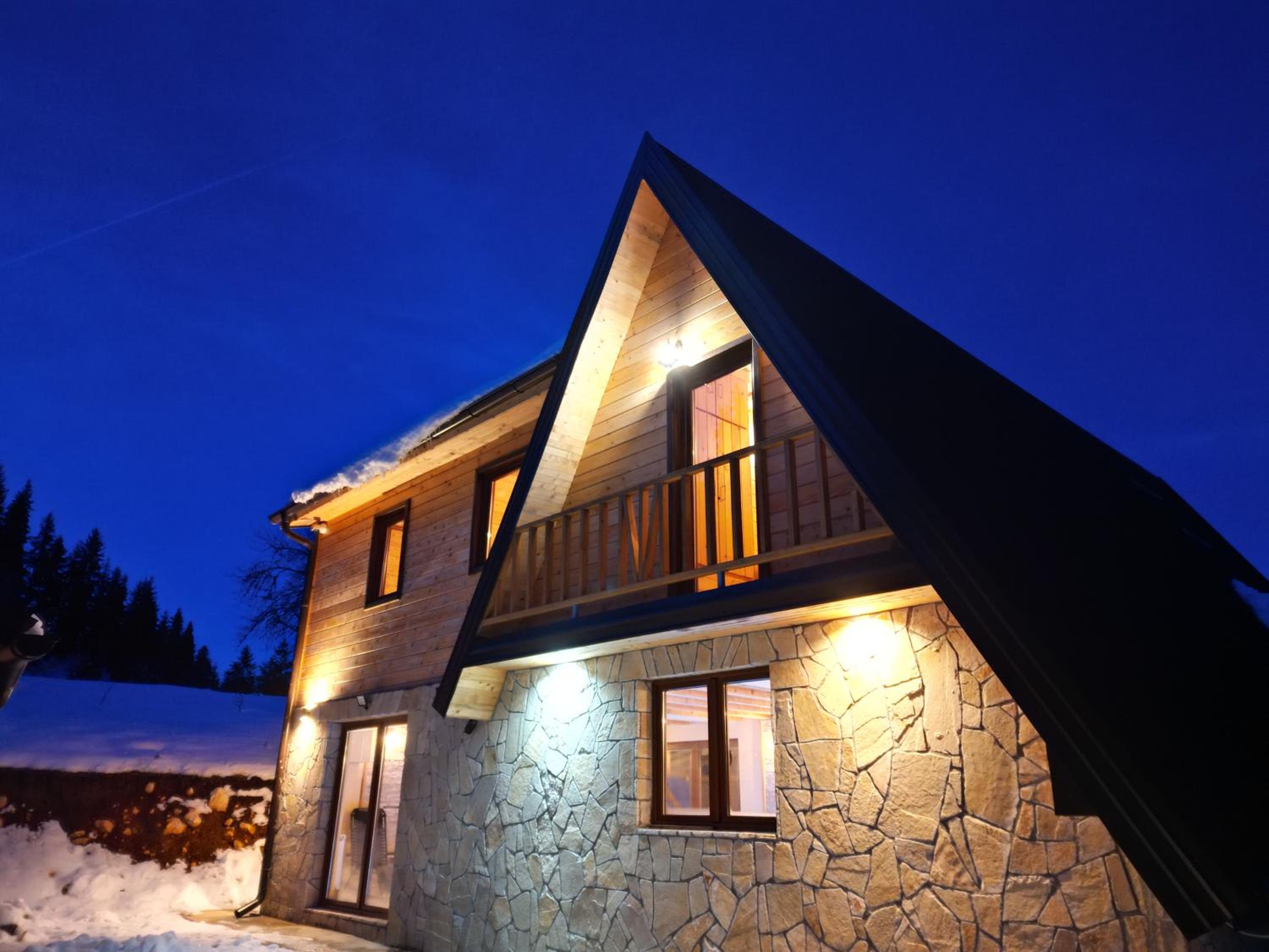 Vila Suvo vrelo sa unutrašnjim bazenom i saunom Jahorina