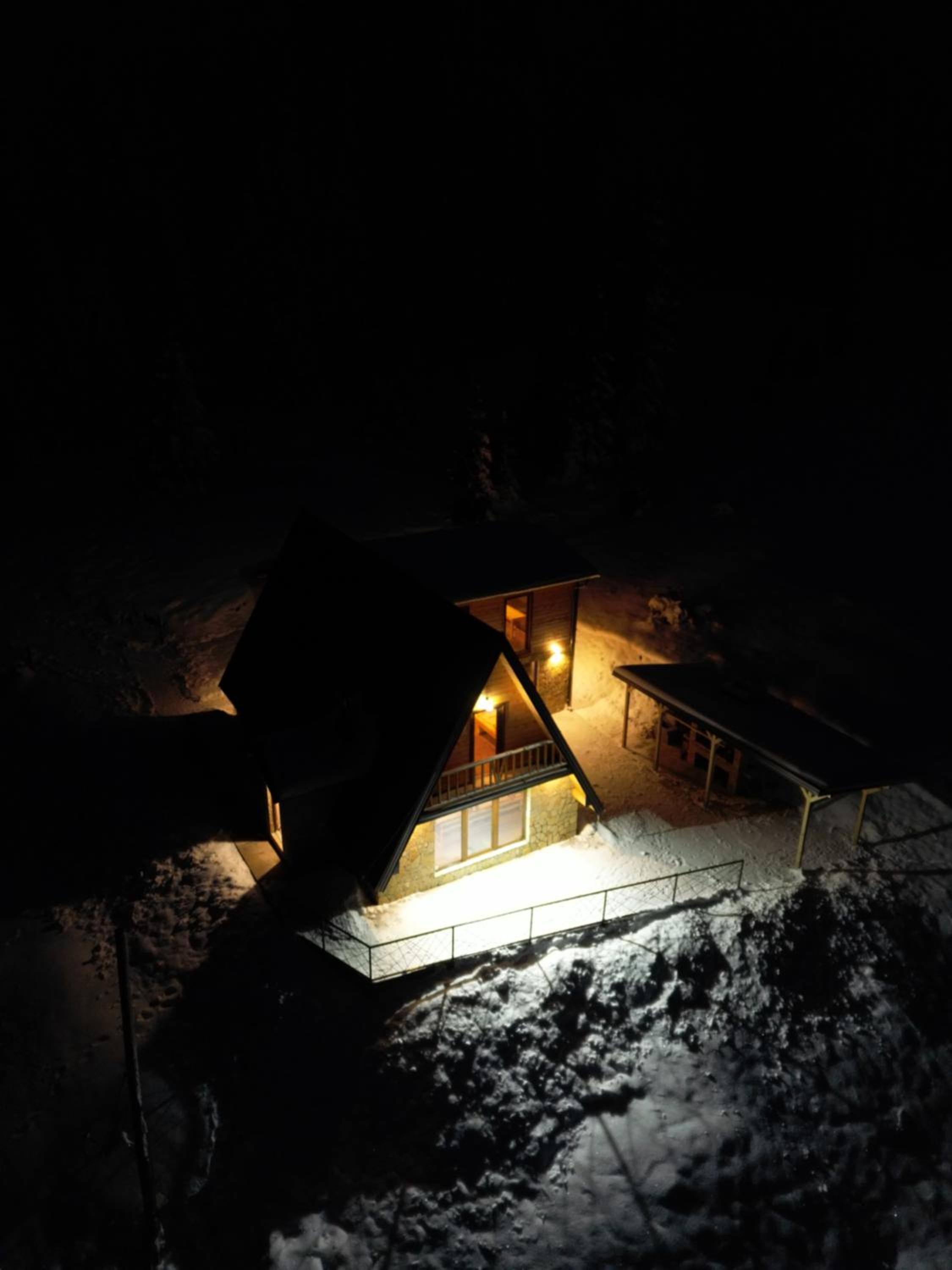 Vila Suvo vrelo sa unutrašnjim bazenom i saunom Jahorina