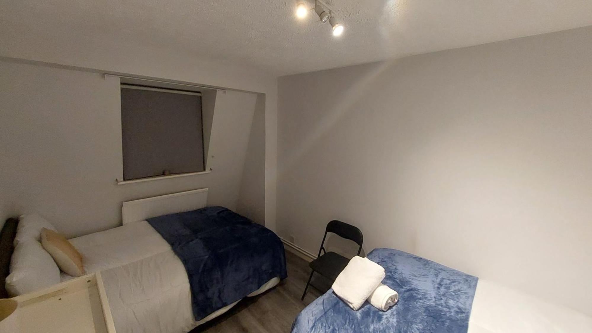 2-Bed Apartment Sleeps 7 with Wi-Fi