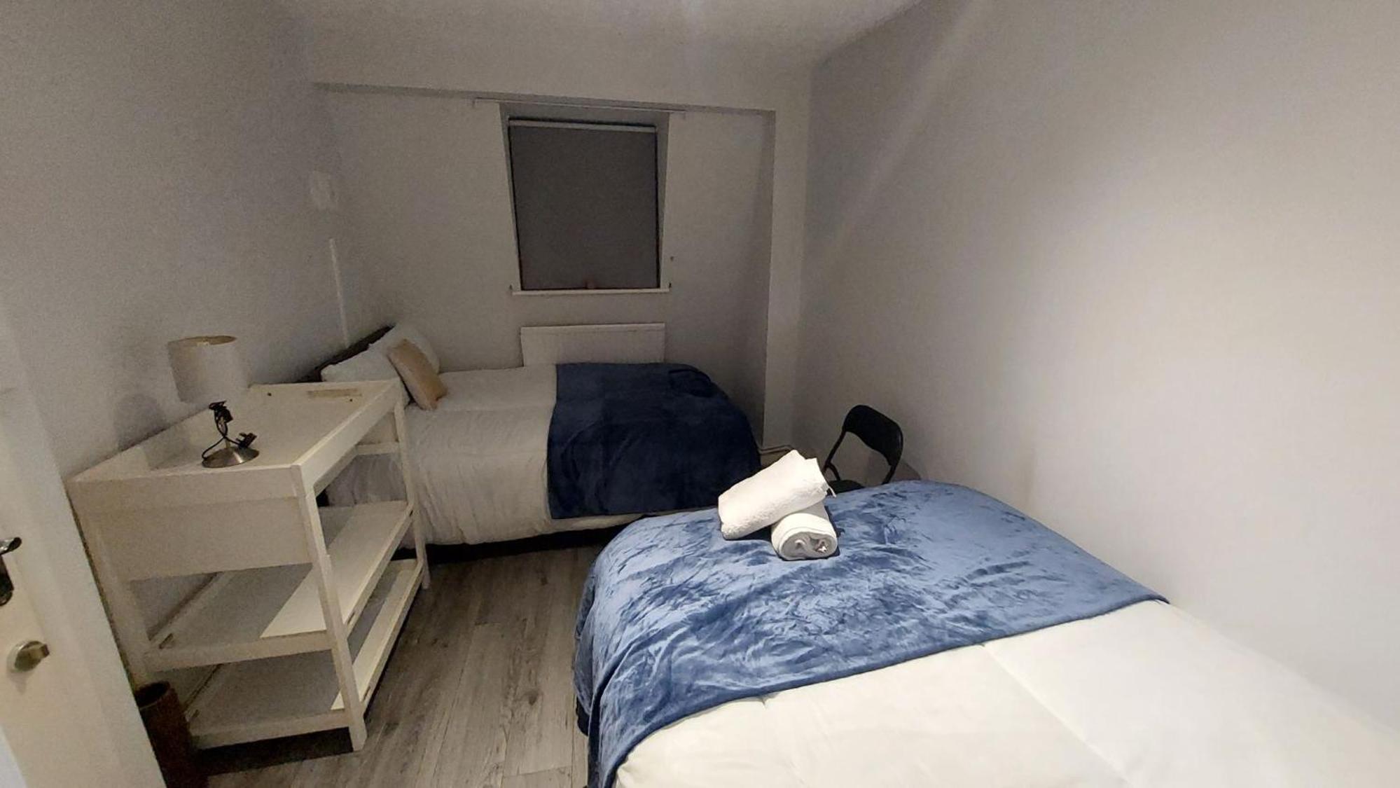 2-Bed Apartment Sleeps 7 with Wi-Fi