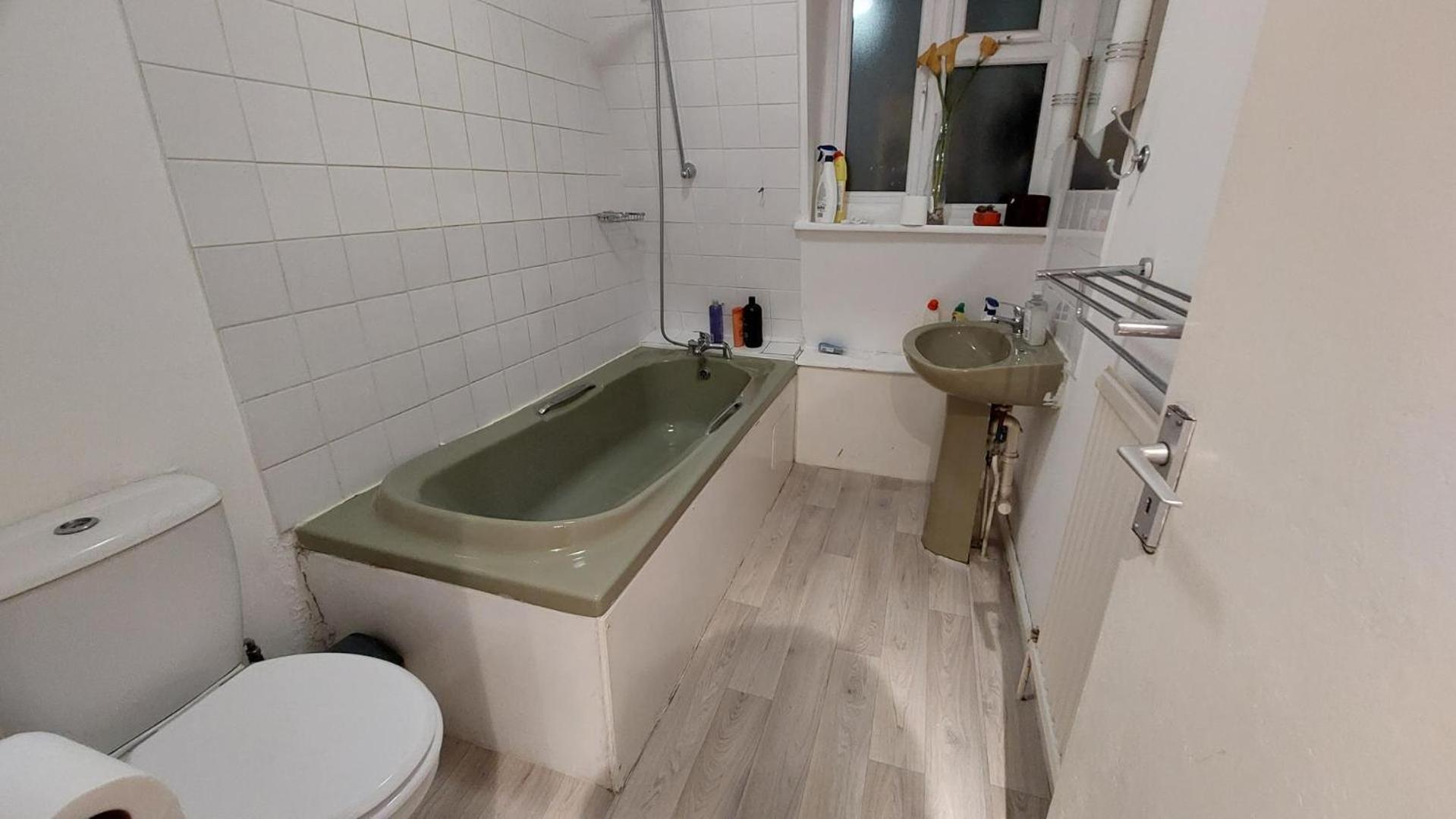 2-Bed Apartment Sleeps 7 with Wi-Fi