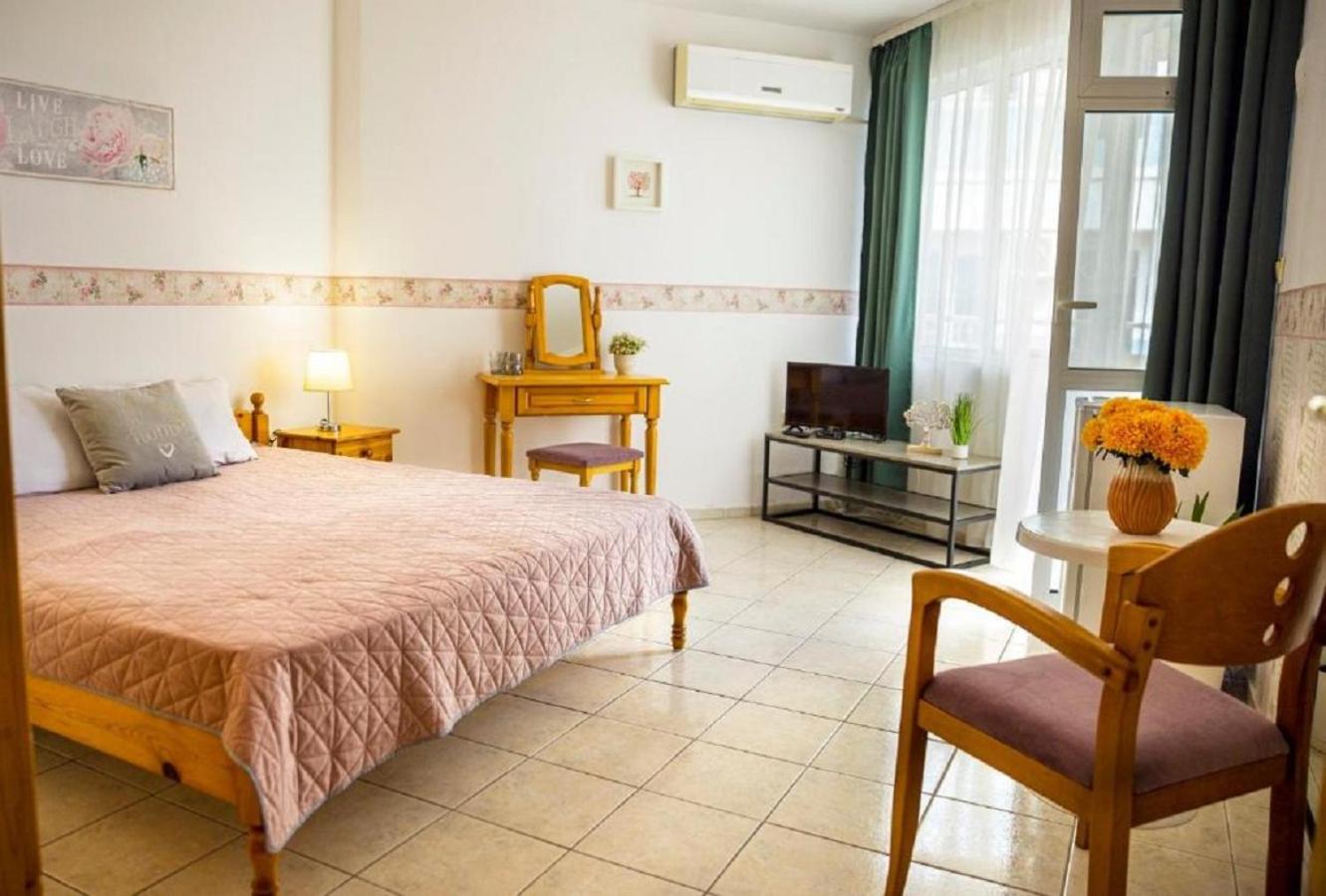 Panorama Chantall-izby,apartmány s výhľadom na more