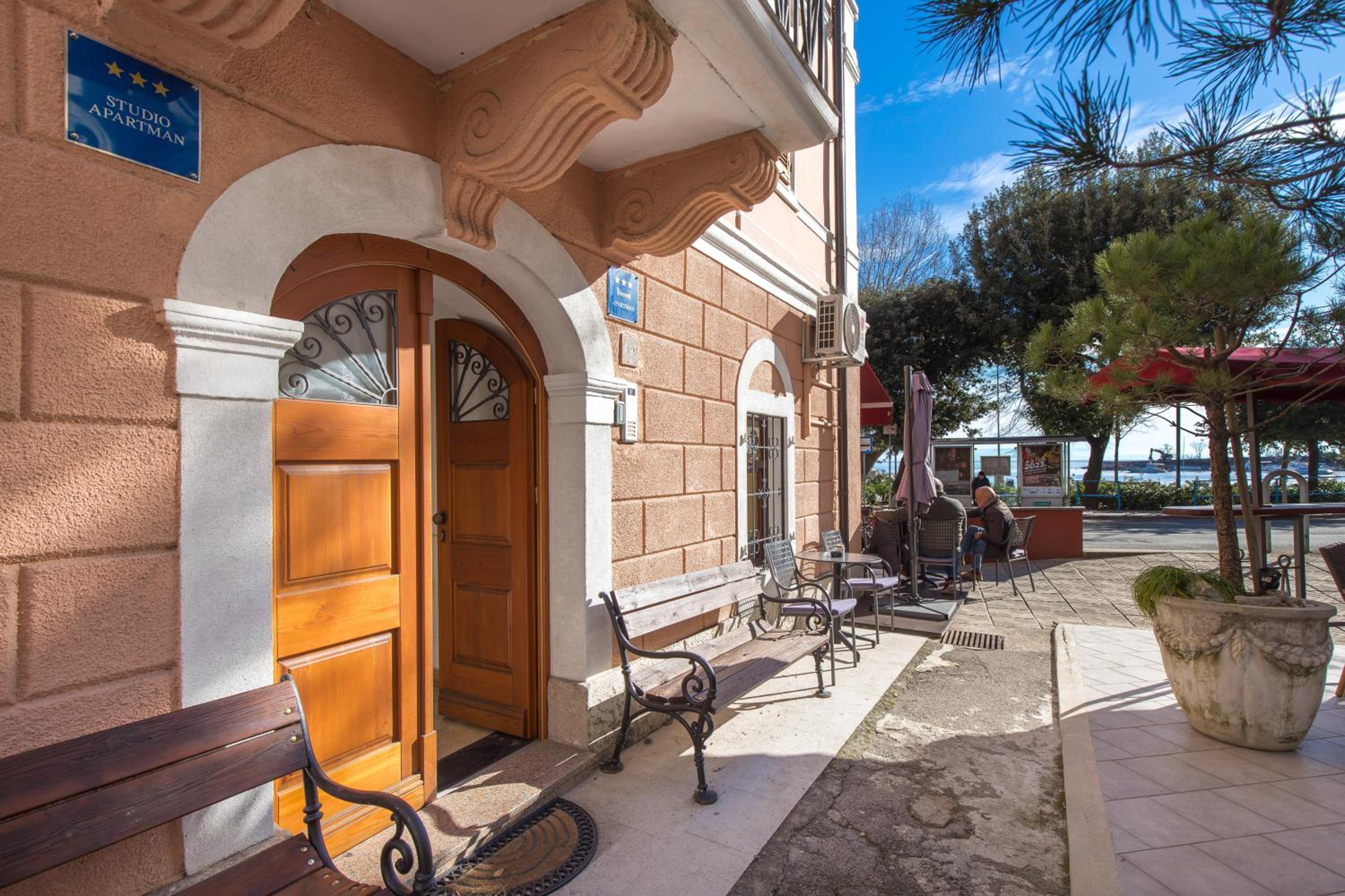 Apartments Anaika at the beach, Opatija