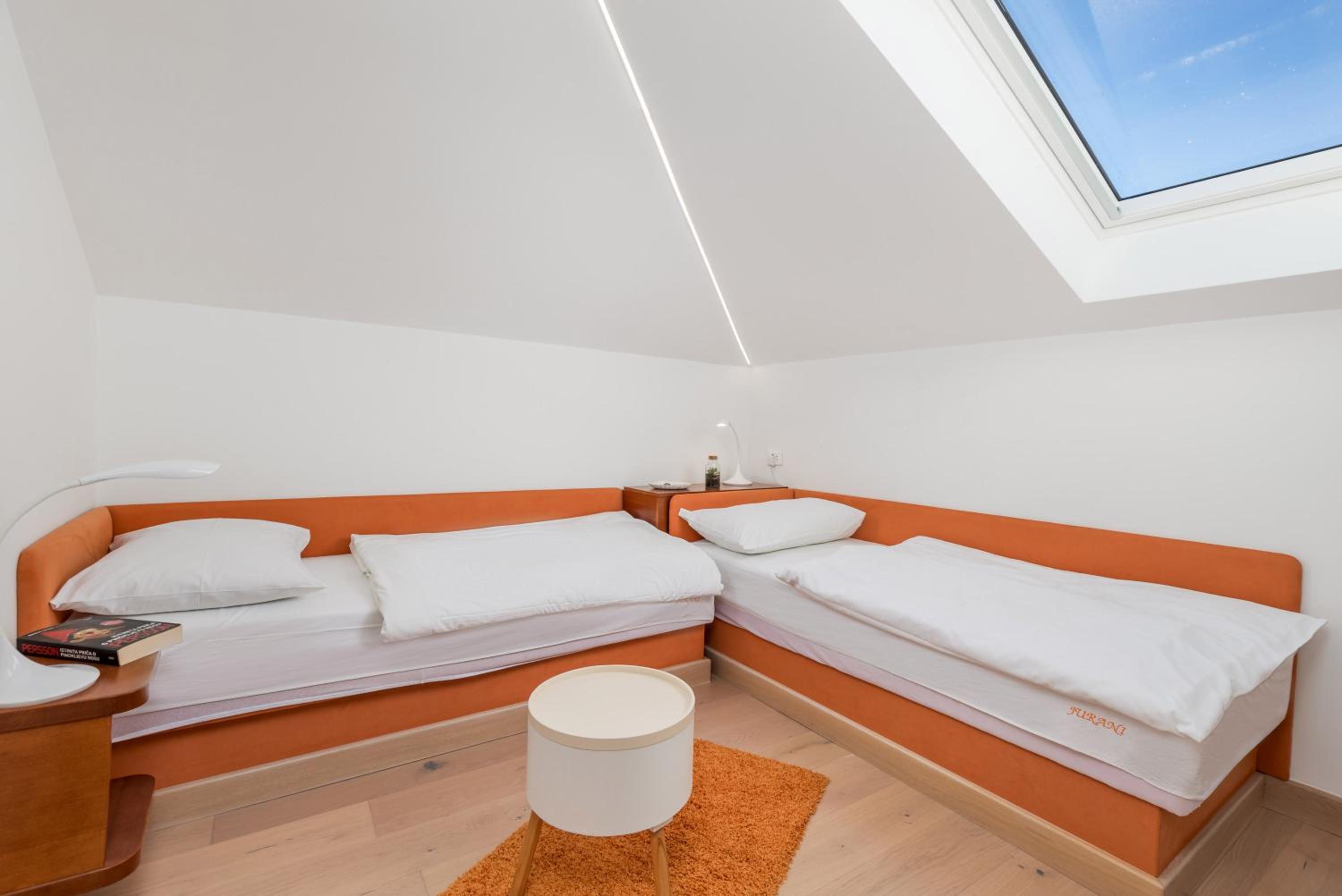 Apartments Anaika at the beach, Opatija