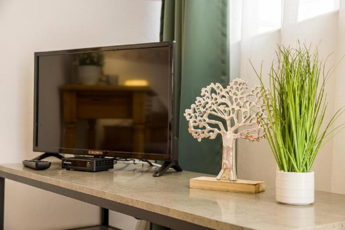 Panorama Chantall-izby,apartmány s výhľadom na more