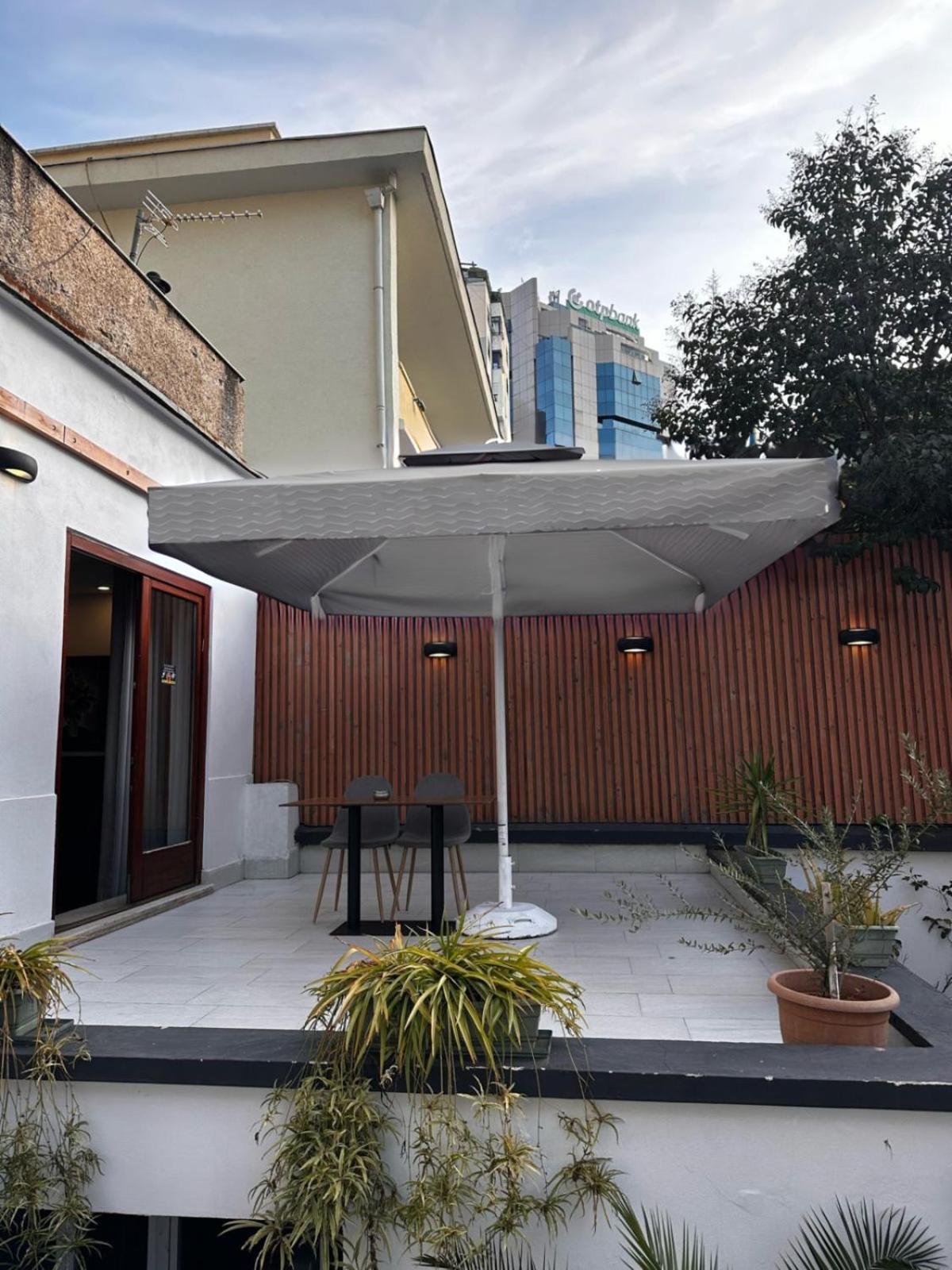 Studio in Bllok Tirana