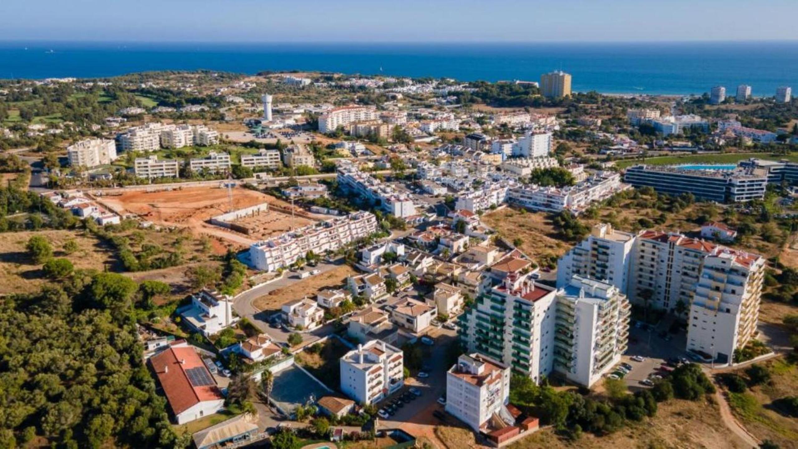 Alvor 2 Bedrooms Balcony Flat view 2