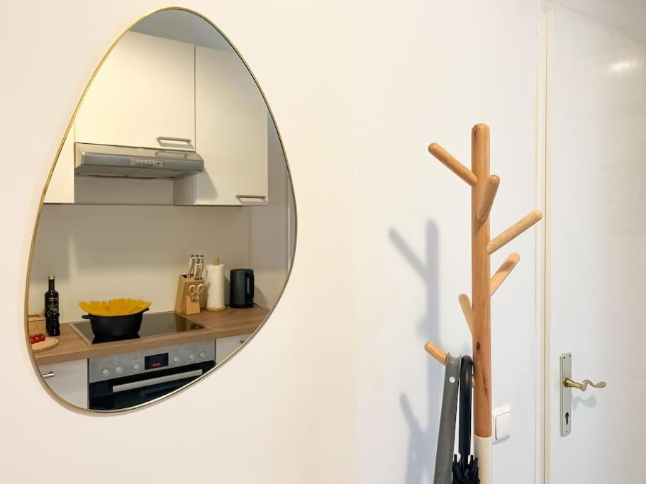 Cozy & Central 2 Bedroom Apartment