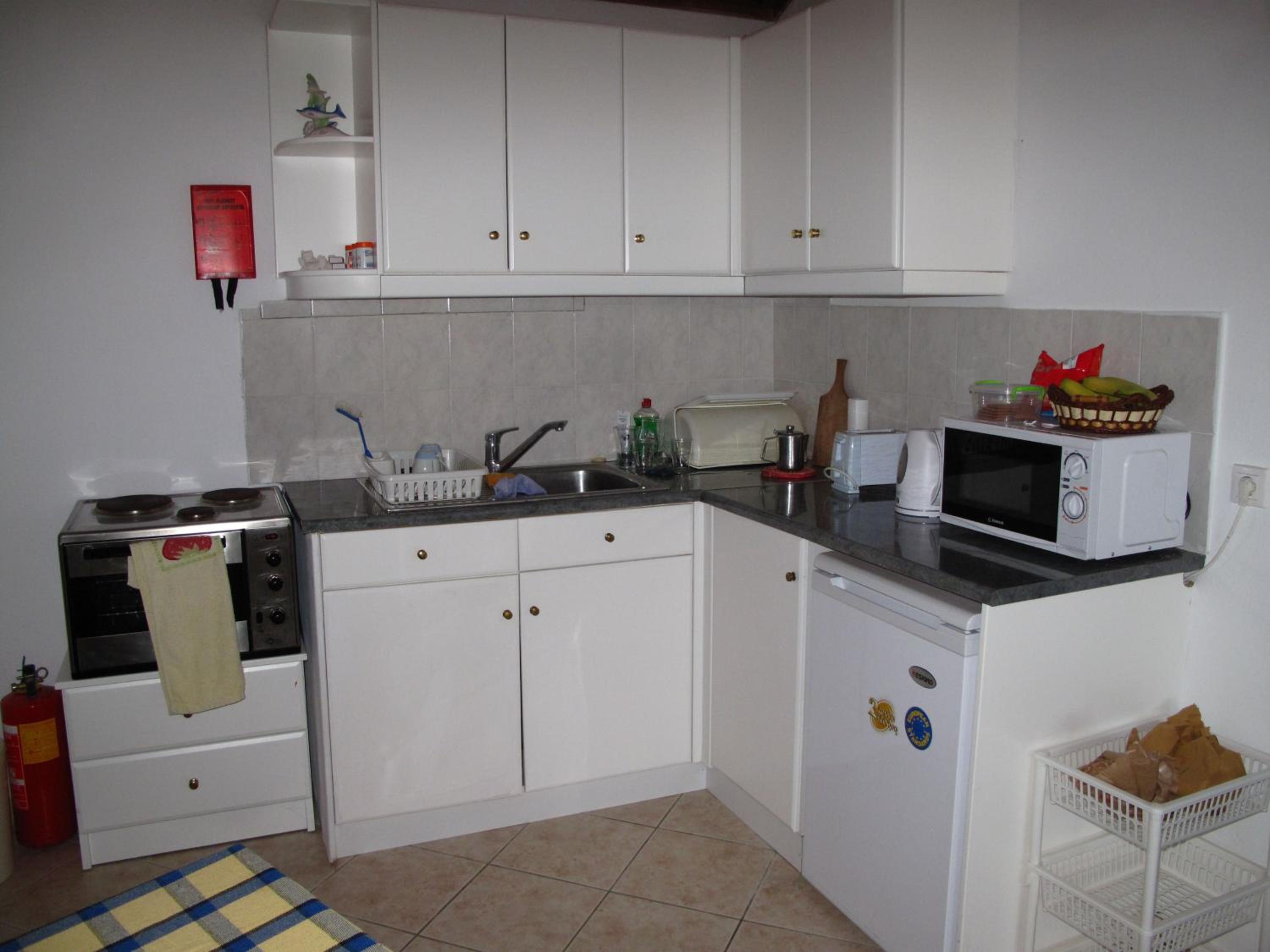 Nikatsas Cottage No 1 view 4