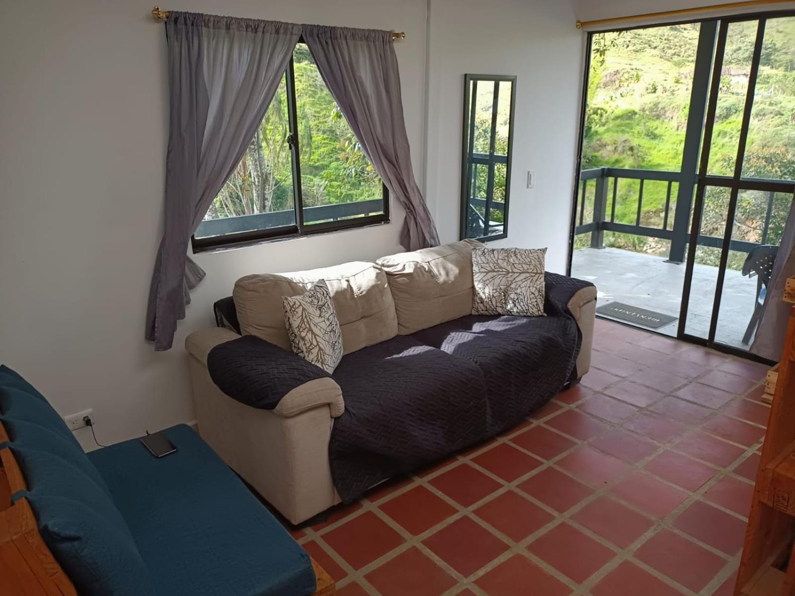 Hospedajes el Jardin cabaña