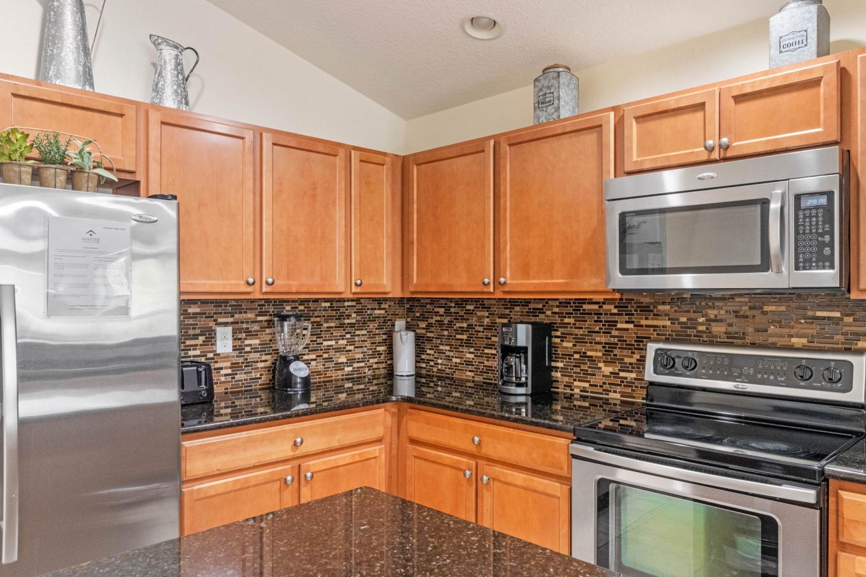 5 Bedrooms 3 Bathrooms Veranda Palms 4458 NP