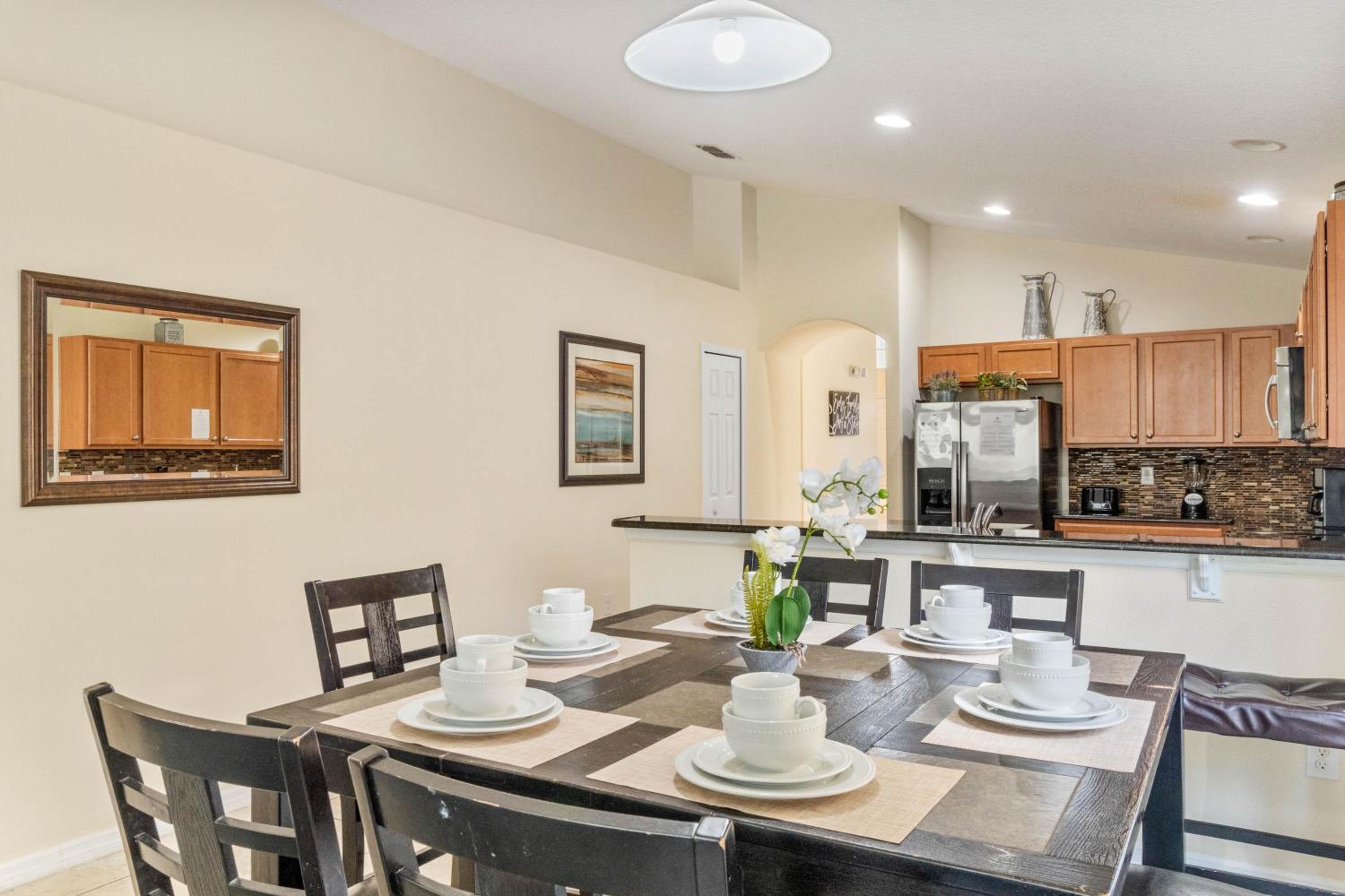 5 Bedrooms 3 Bathrooms Veranda Palms 4458 NP