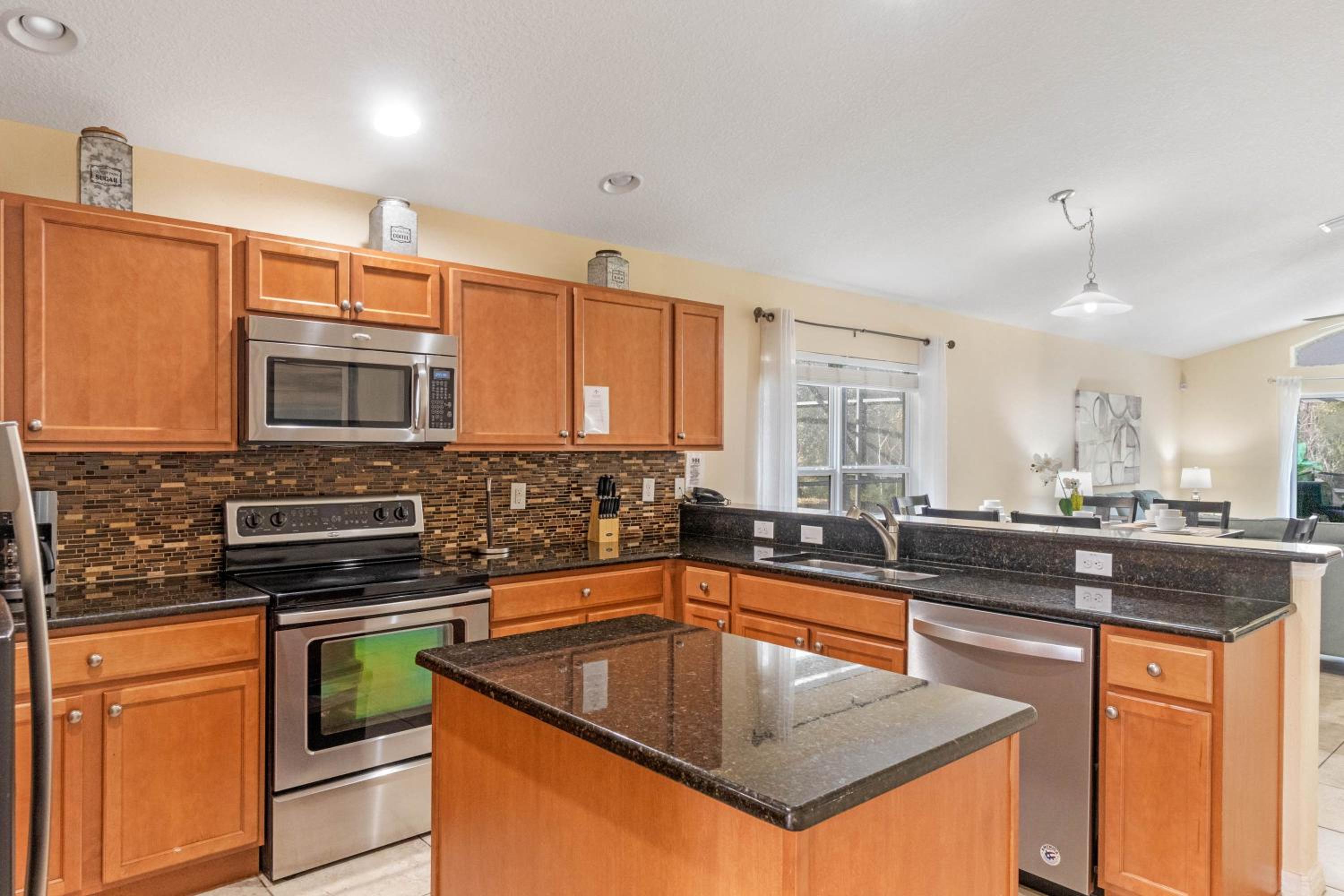 5 Bedrooms 3 Bathrooms Veranda Palms 4458 NP