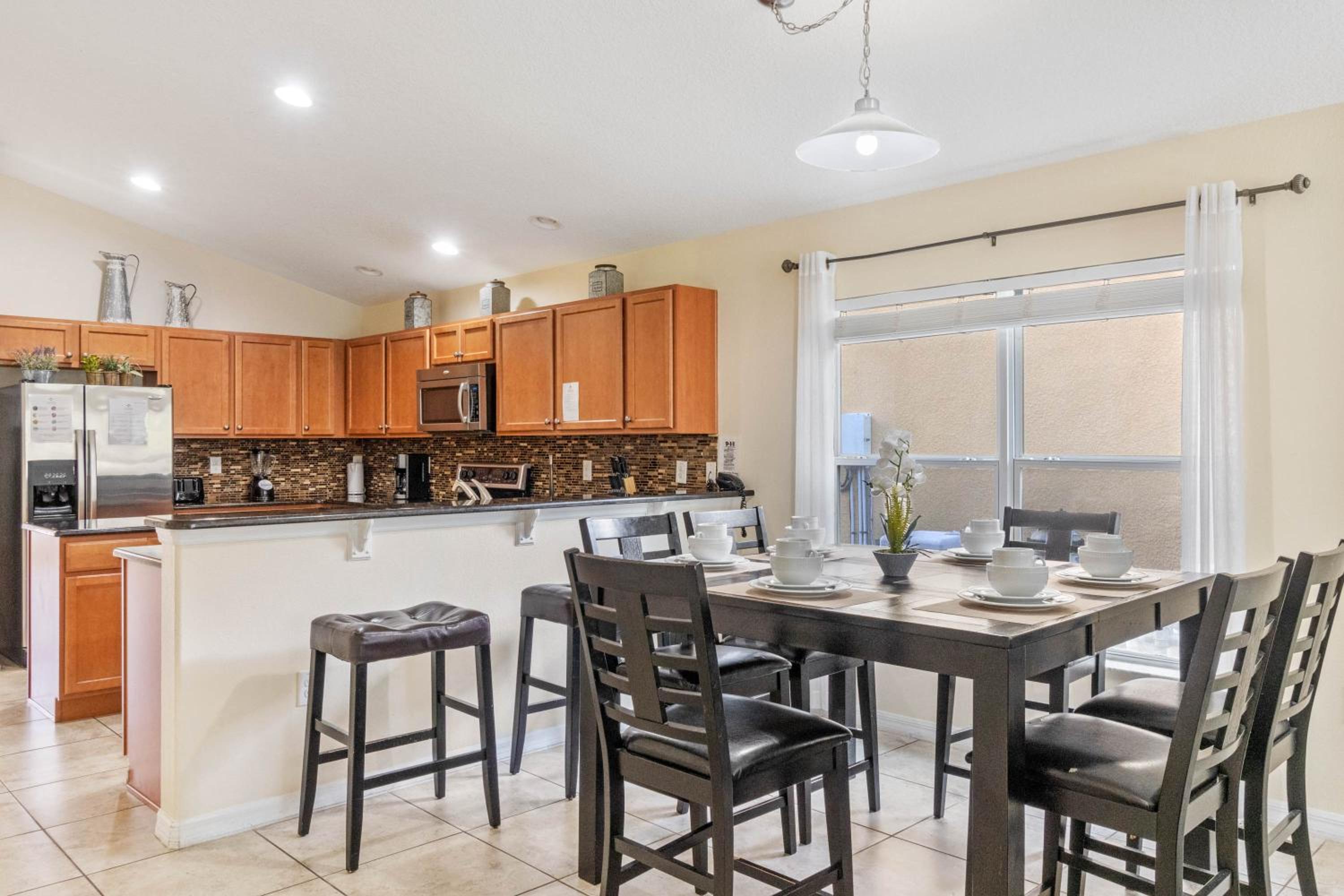 5 Bedrooms 3 Bathrooms Veranda Palms 4458 NP