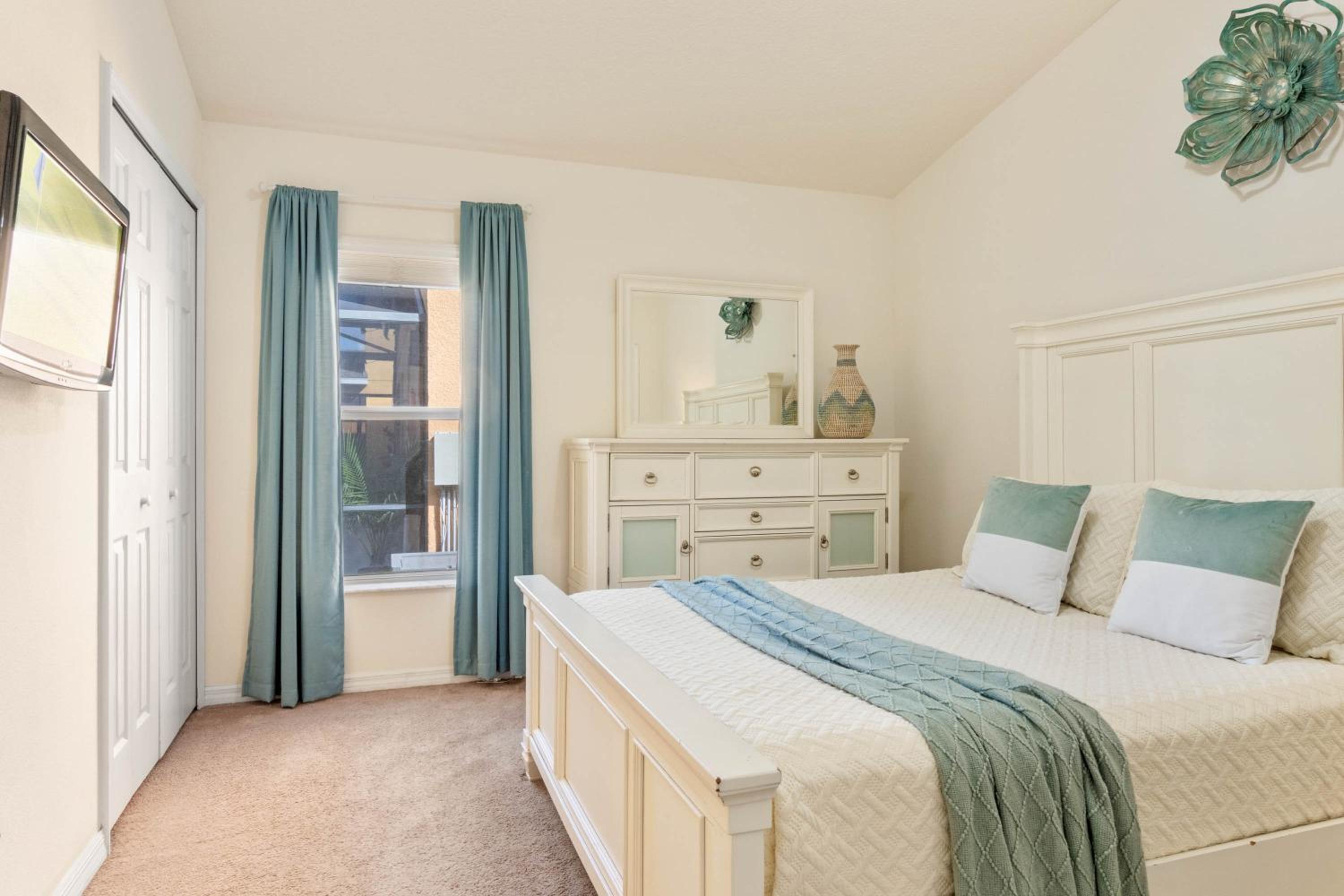 5 Bedrooms 3 Bathrooms Veranda Palms 4458 NP