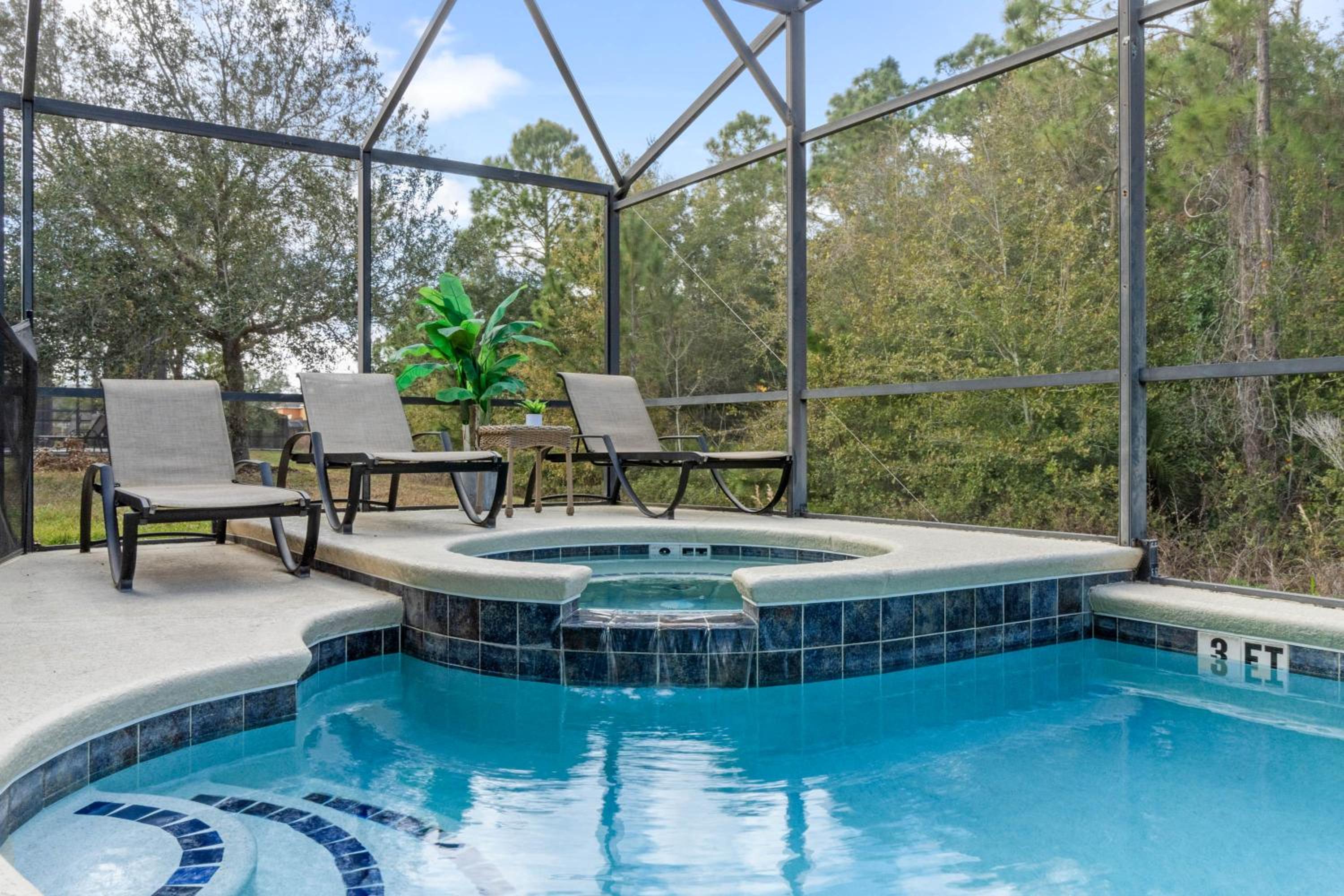 5 Bedrooms 3 Bathrooms Veranda Palms 4458 NP