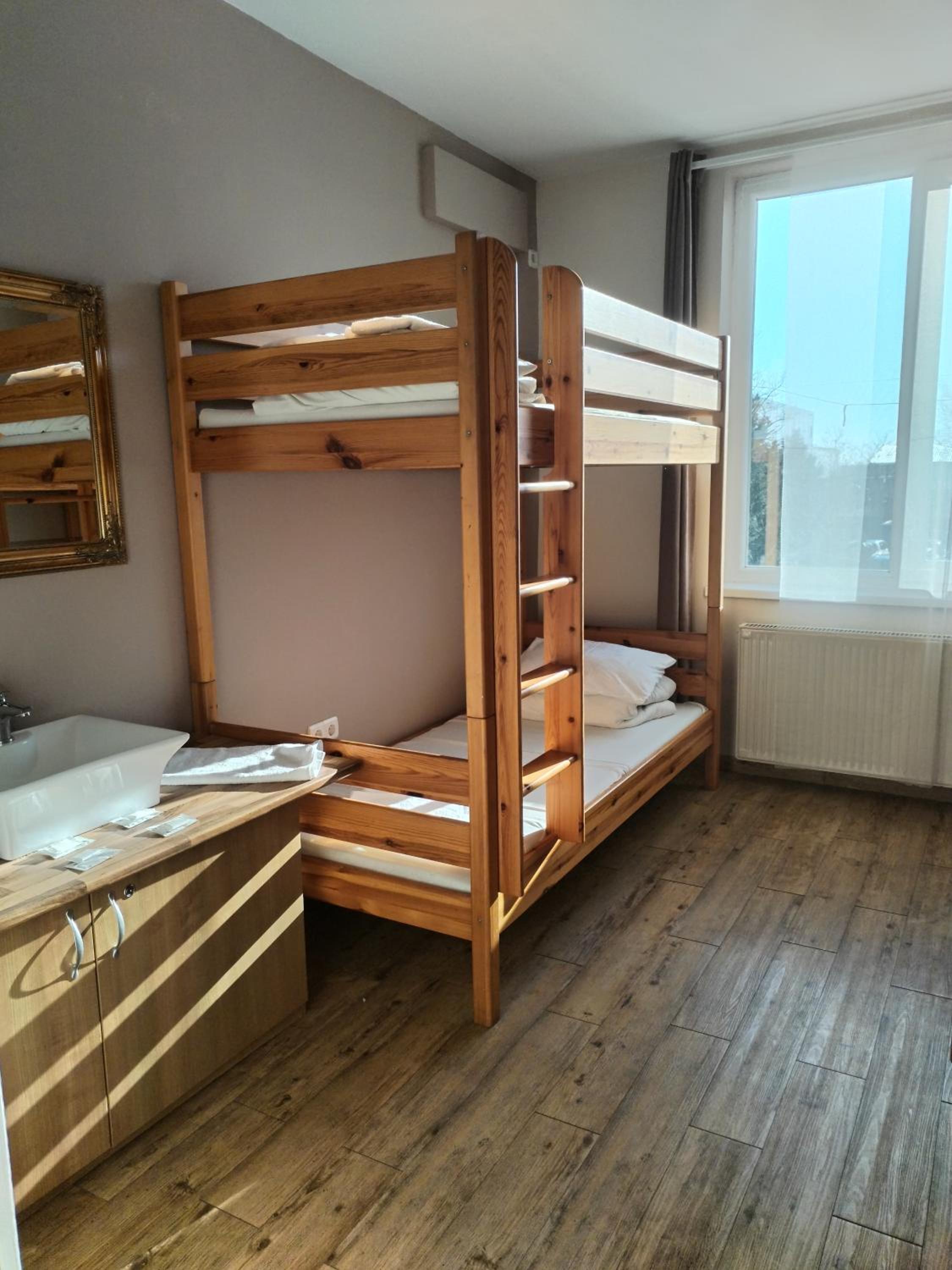 Hostel Ferihegy view 4