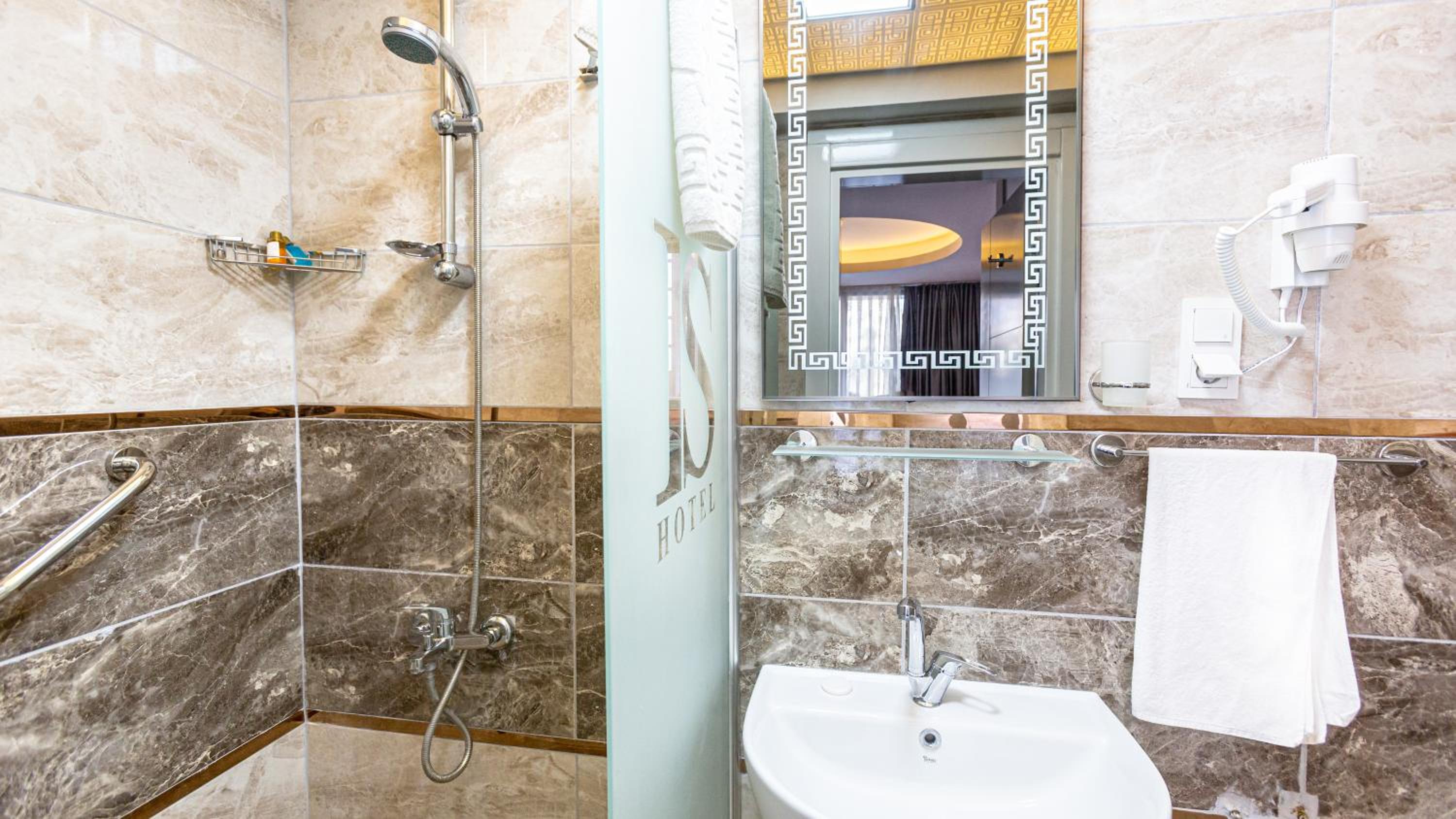İS Hotel