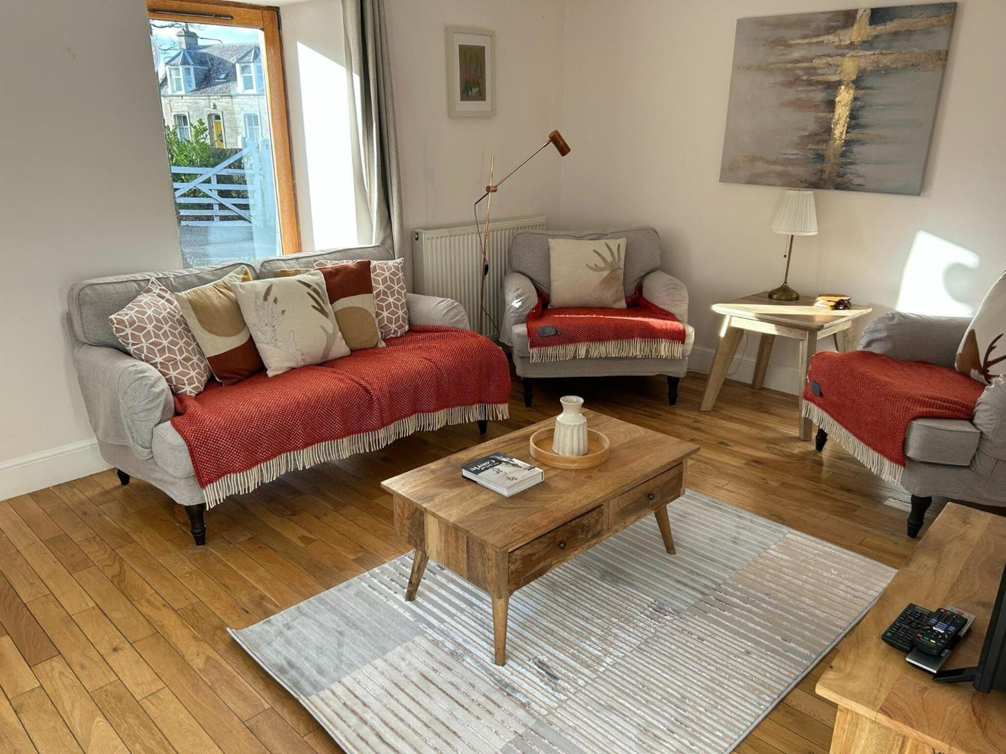 Converted coach house with parking in Pittenweem view 4