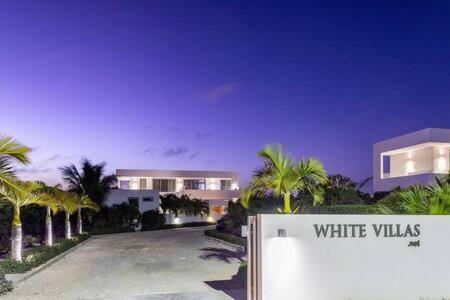 Oceanside 2 Bedroom Luxury Villa with Private Pool, 500ft from Long Bay Beach -V8