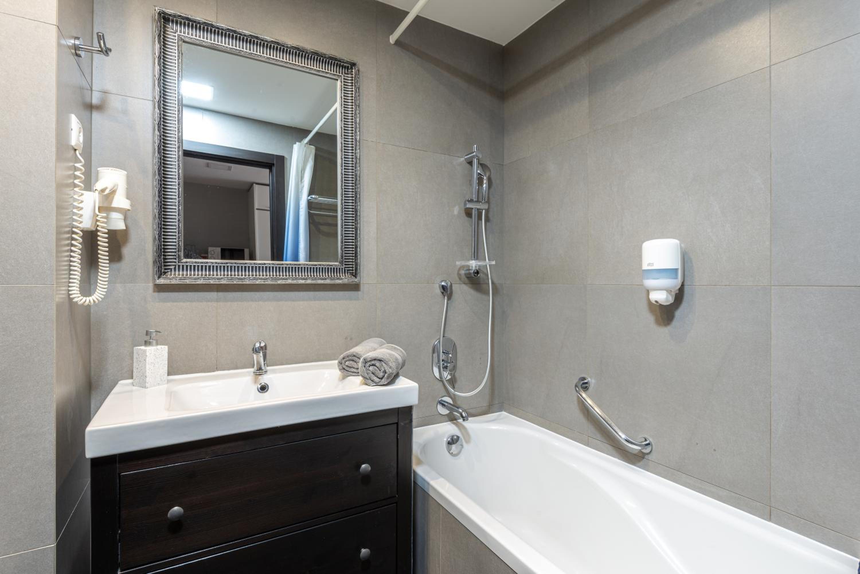 Budapest Holidays Apartments & Spa