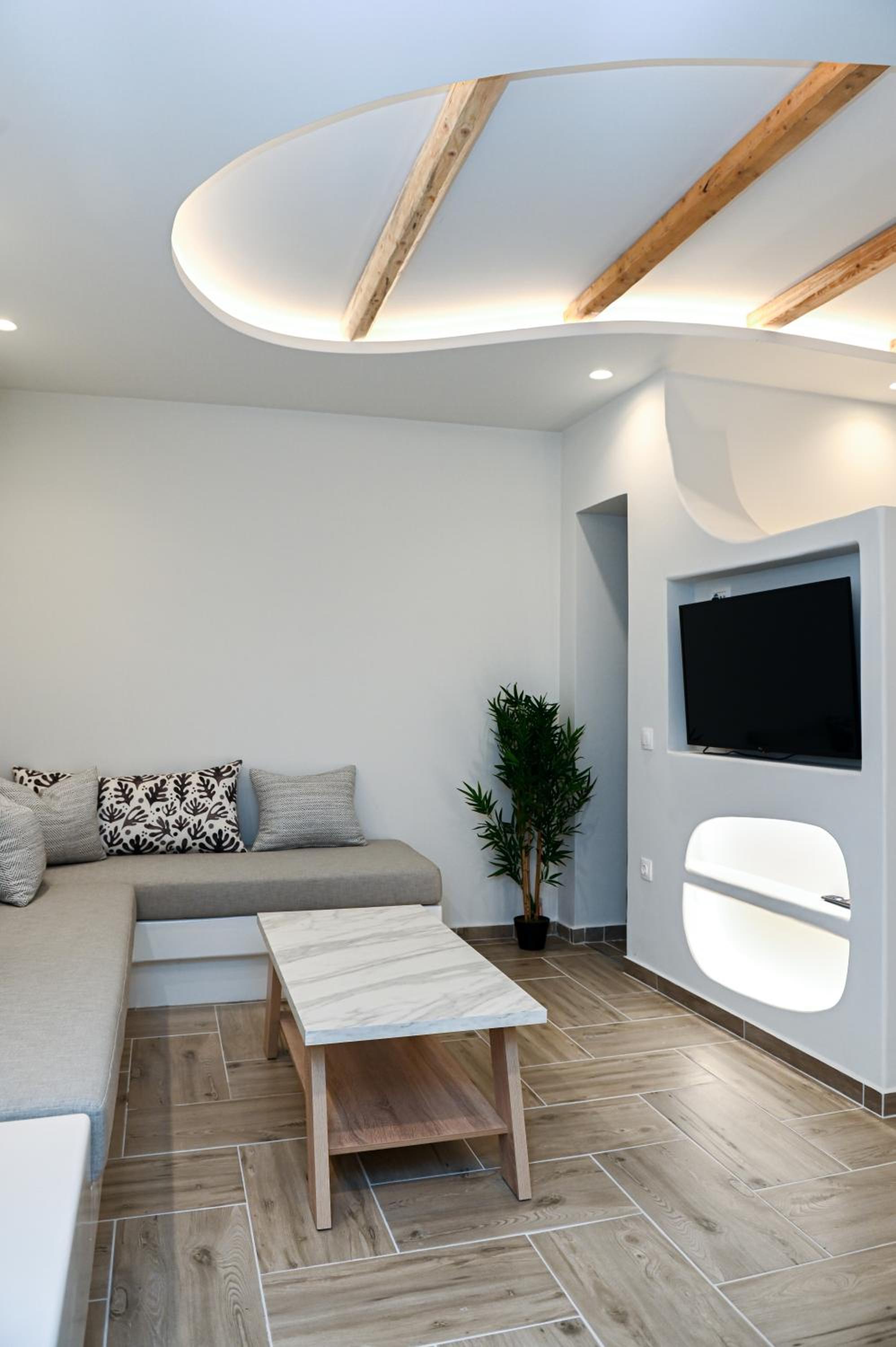 City Center Suites photo 5