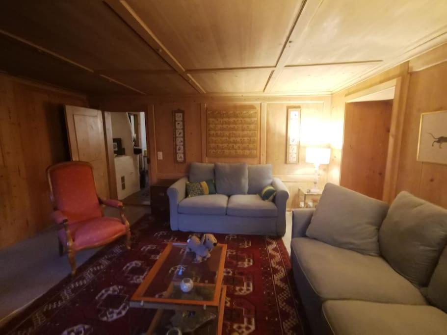 Nouveau à Rougemont - Gstaad Appartement dans Chalet 1830