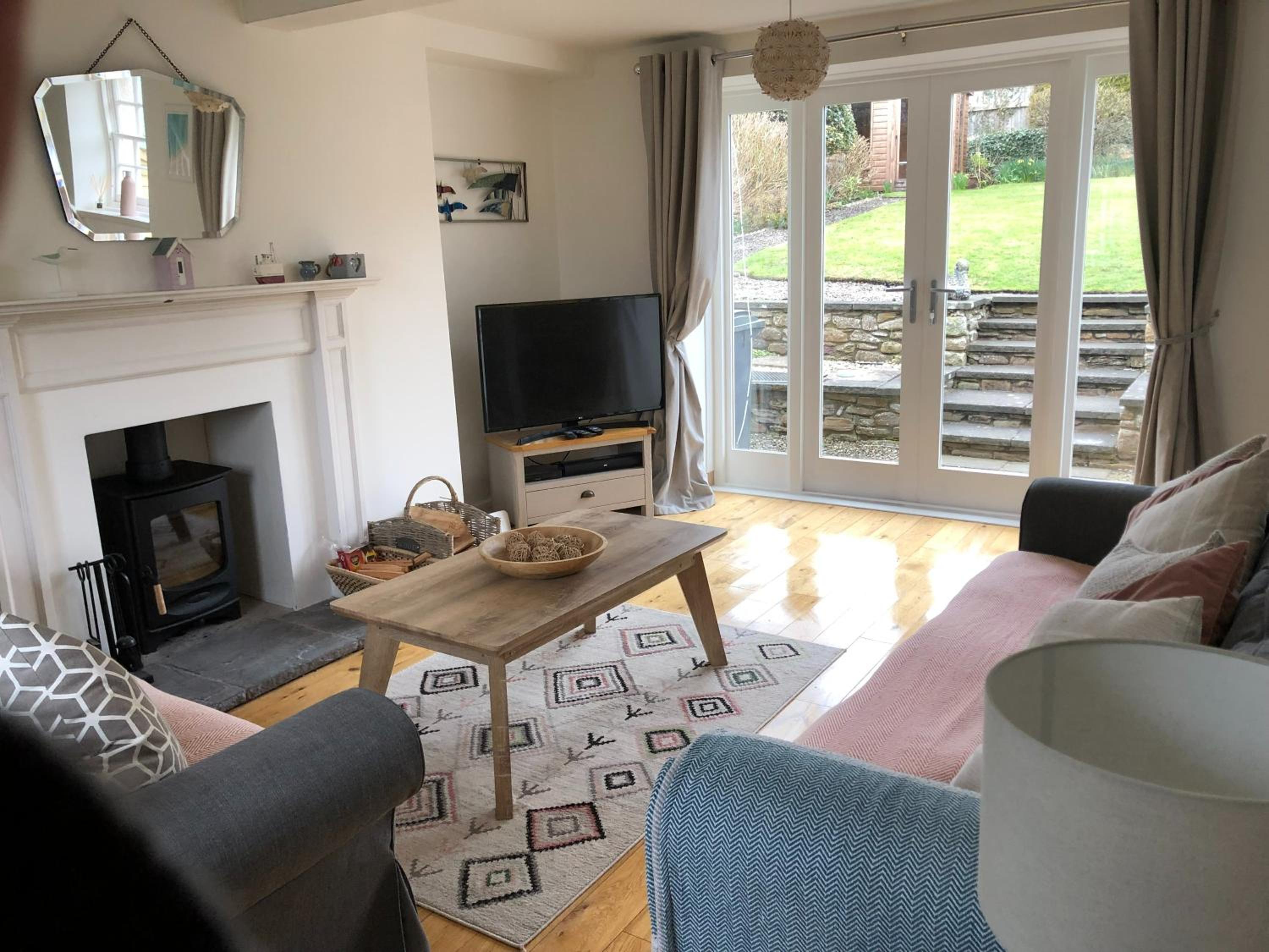 Jasmine Cottage, sleeps 5 near Elie, with garden view 5