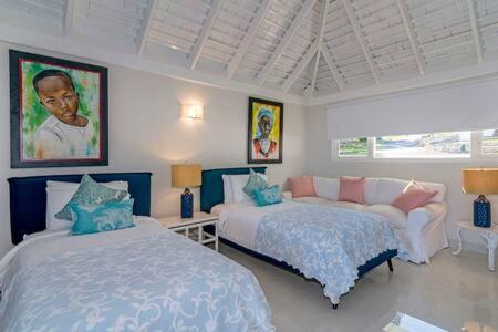 Hospitality Expert Eden 7BR Pools Beach view 3