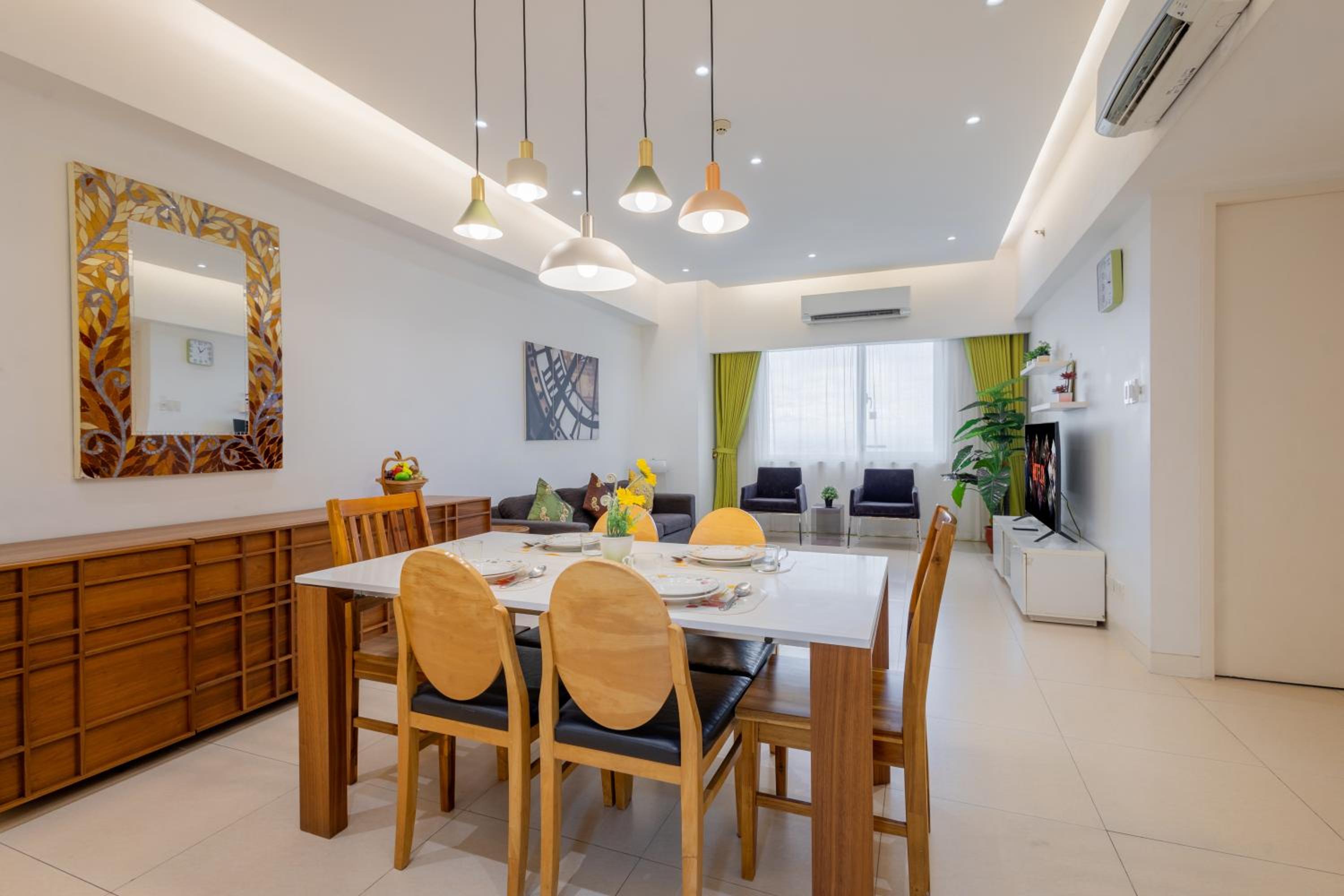 NEW 2BR of 86sqm with Parking & Netflix in BGC view 4