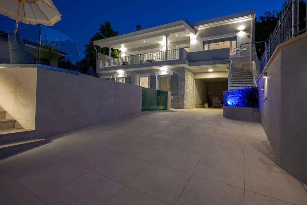 Villa Theretro, with superb view