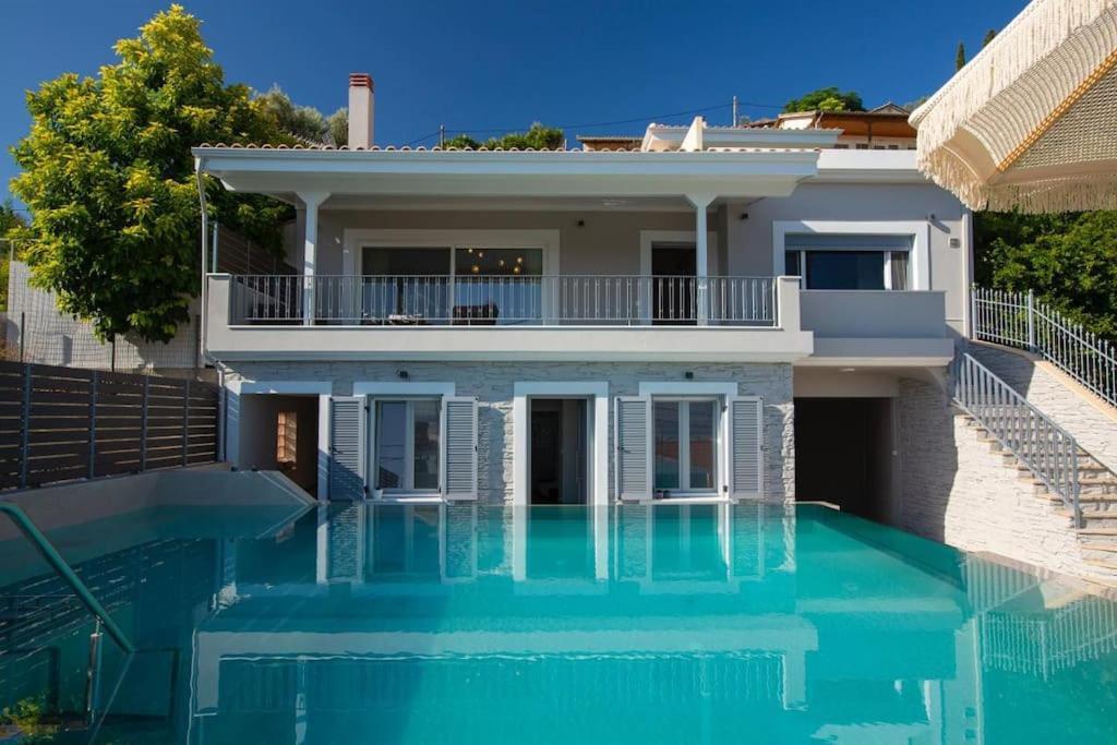Villa Theretro, with superb view