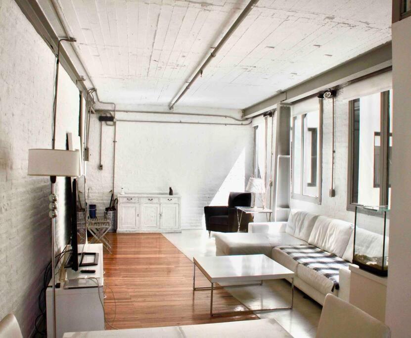 Hermoso departamento en Puerto Madero con vista al río