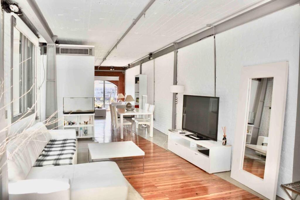 Hermoso departamento en Puerto Madero con vista al río