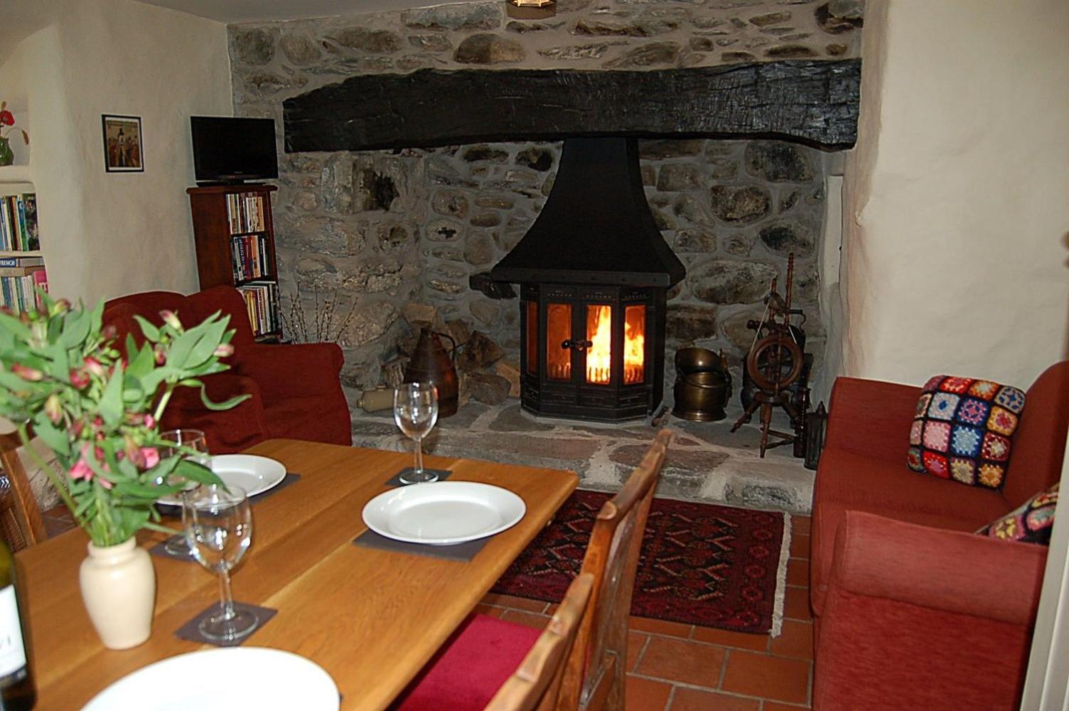 Henborth Mawr Cottage in Talybont view 2