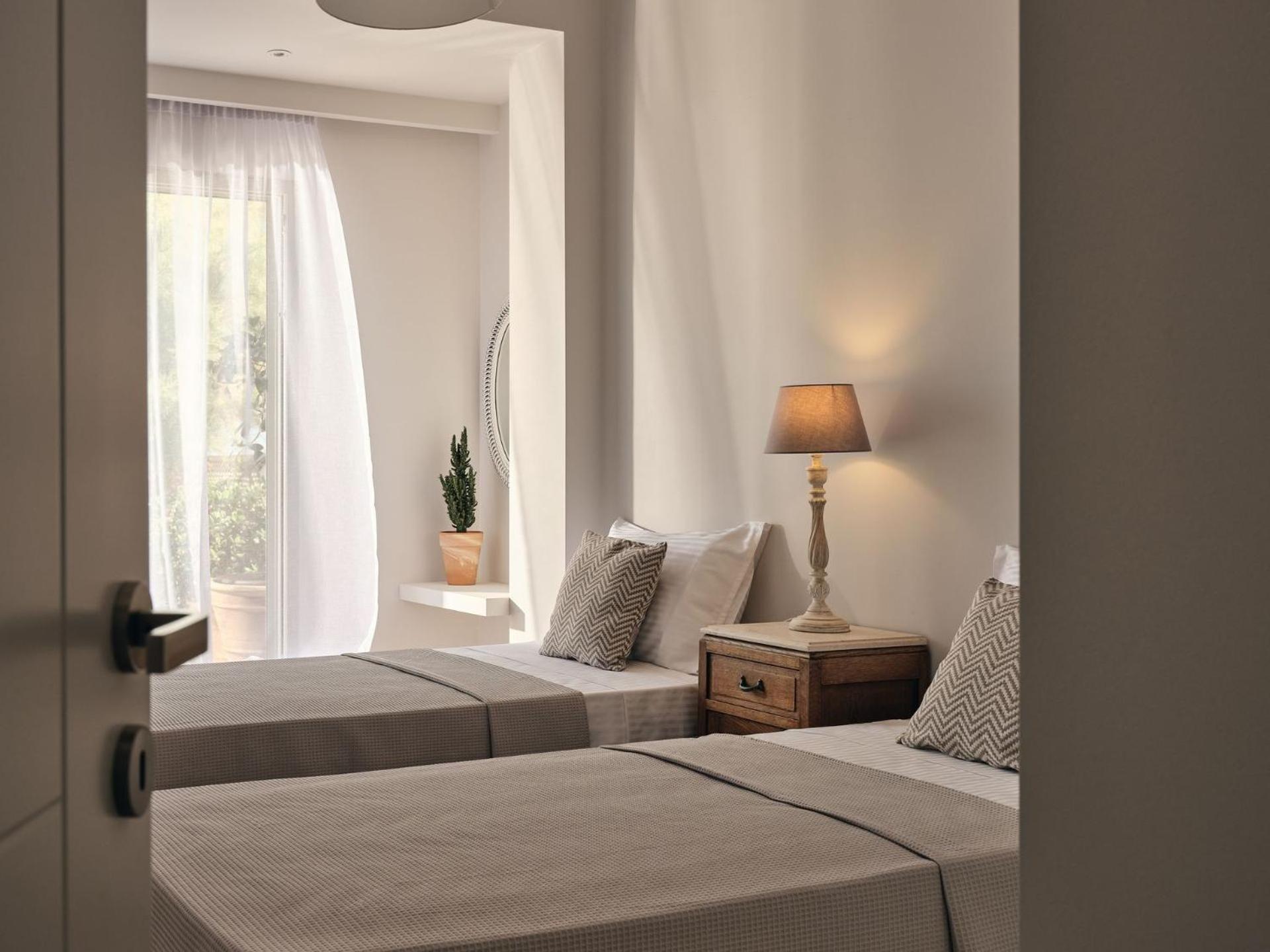 Awesome Zakinthos Villa - Vasonda Villa | 3 Bedrooms - Stunning Beachfront Location - Private Pool photo 5