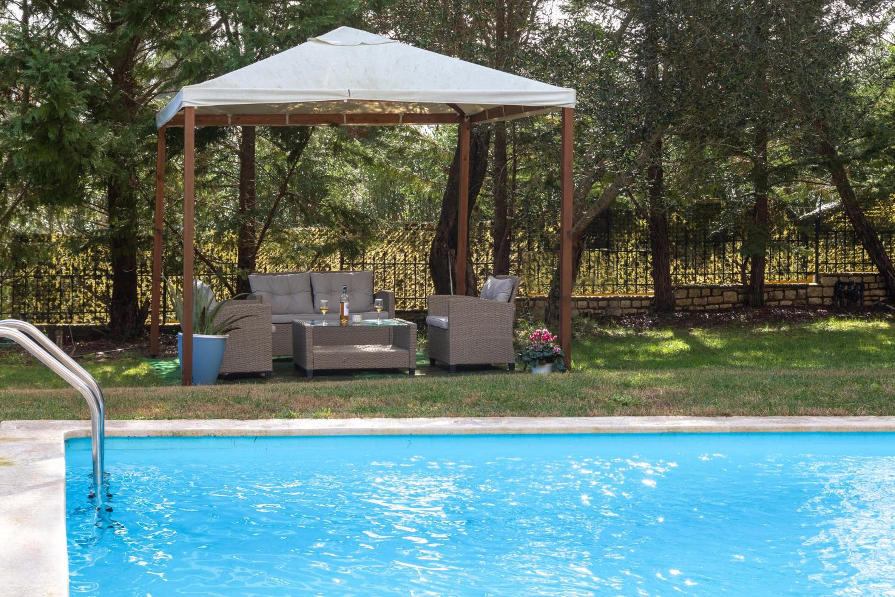 Eleonas Luxury Homes