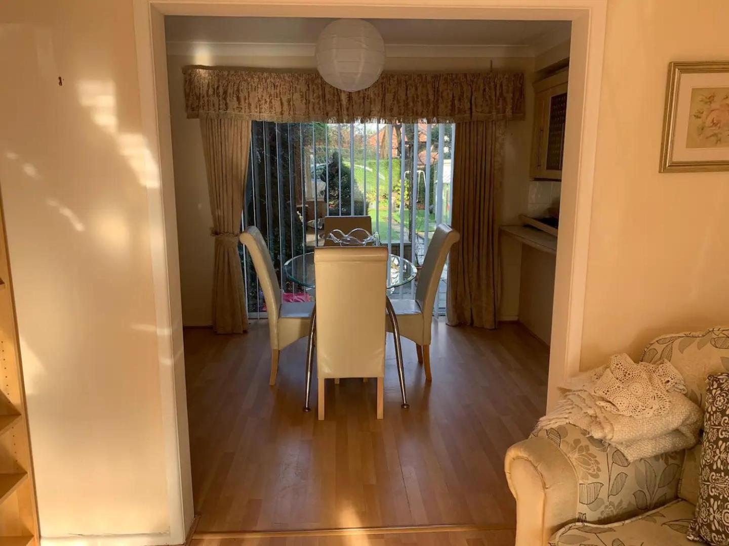 Stunning 3-Bed House in Cheadle view 4