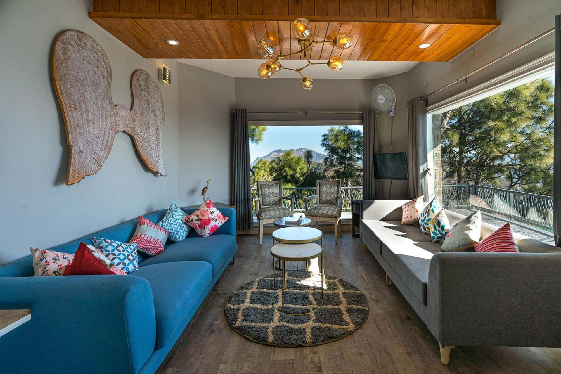 Serene By Sunkissed Villa - Luxury Villa in Kasauli - Lawn, Bonfire & Valley View