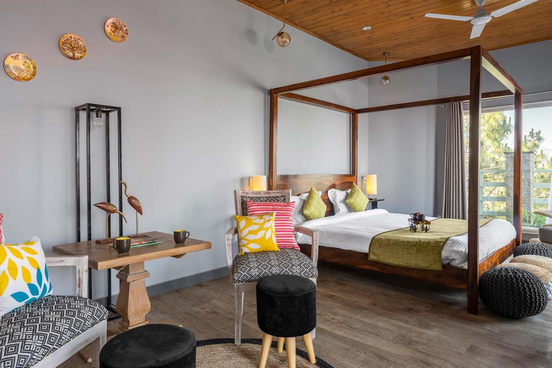 Serene By Sunkissed Villa - Luxury Villa in Kasauli - Lawn, Bonfire & Valley View